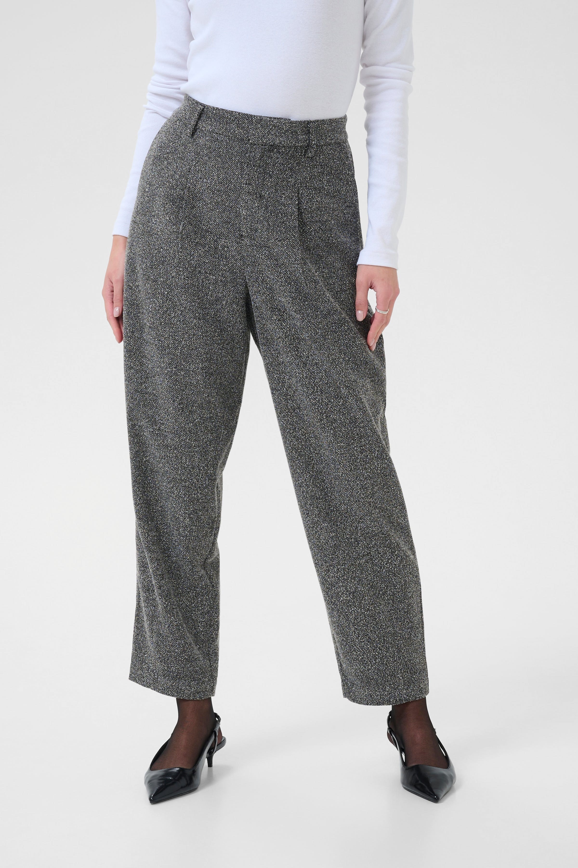 KAalba Trousers LOOKBOOK FRONT 10510724-108222