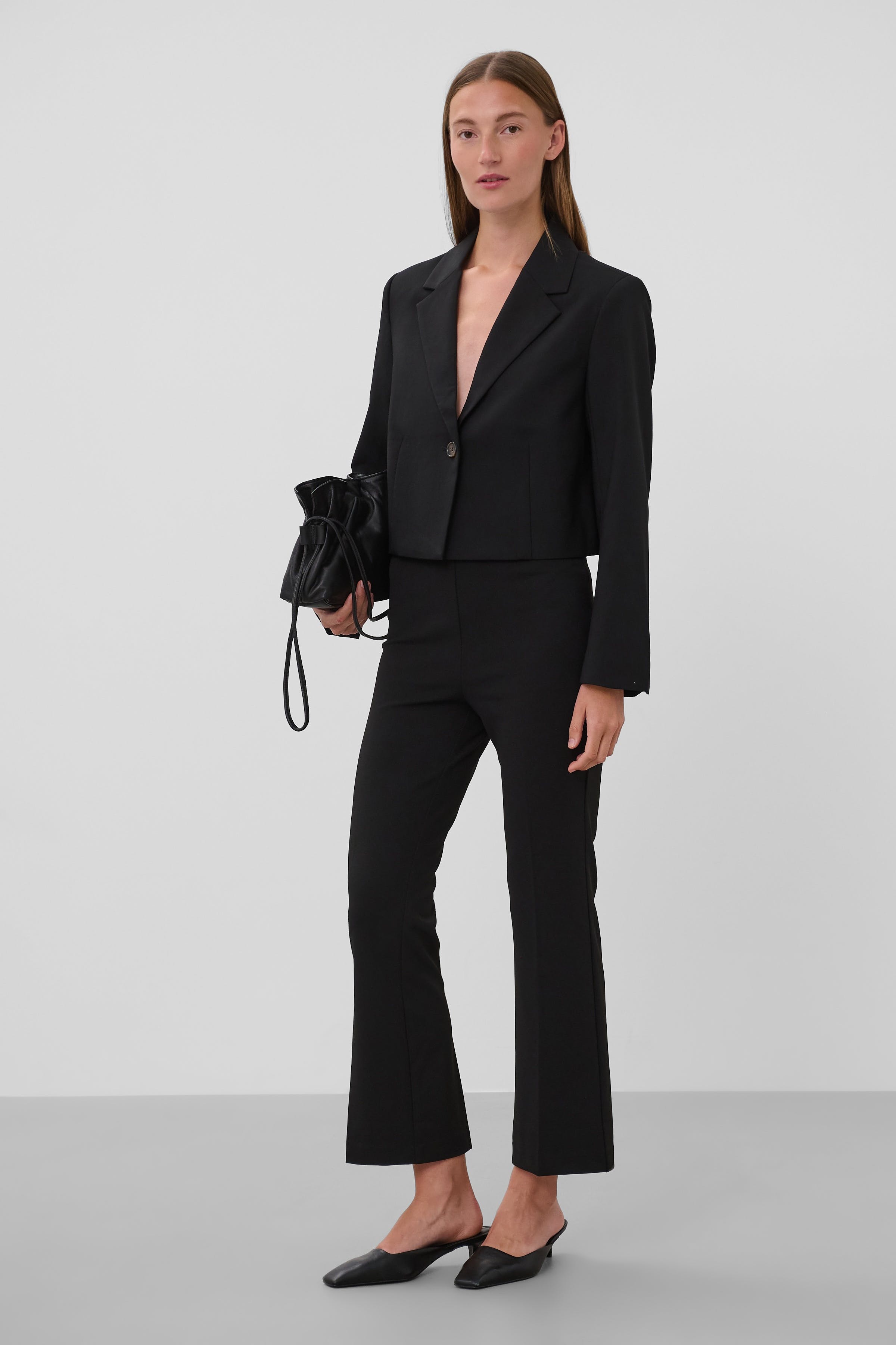 SLCorinne Cropped Blazer LOOKBOOK FRONT 30407631-194008