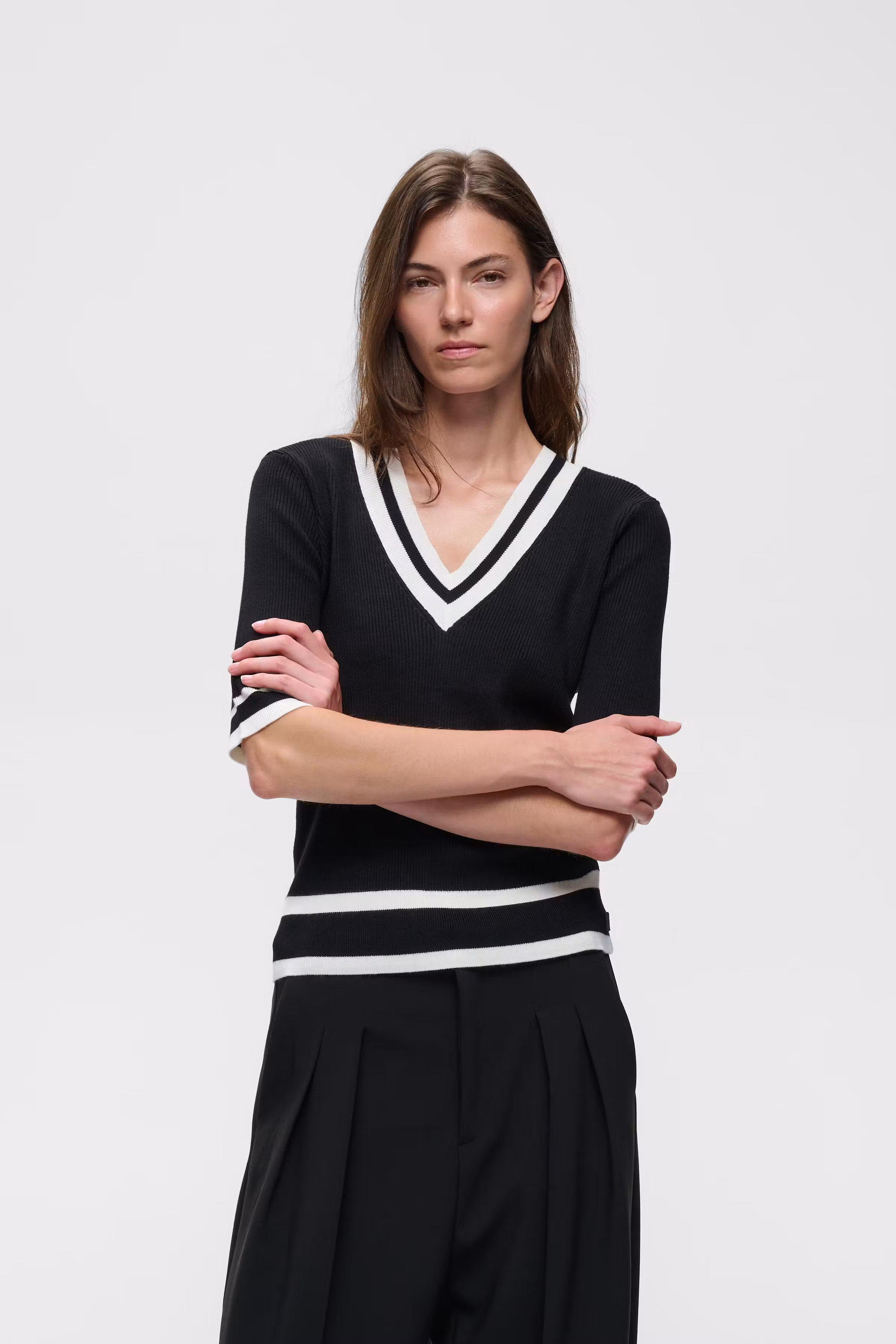 LeenahIW V-Neck Pullover LOOKBOOK FRONT 30110675-303487