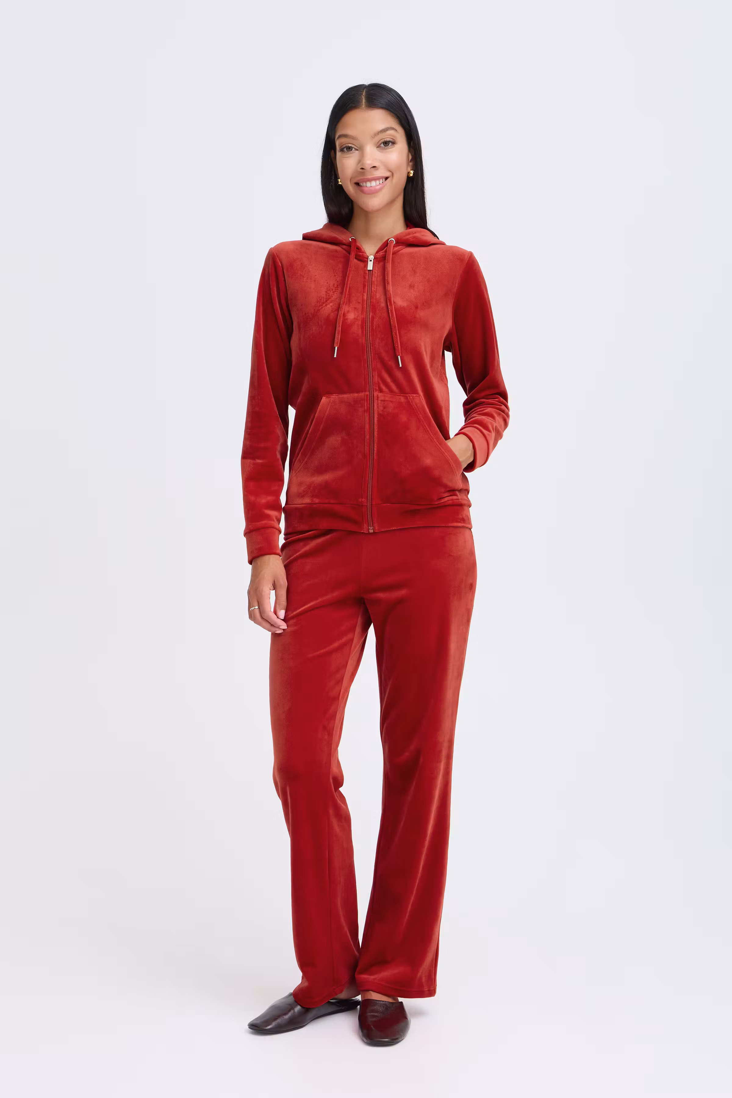 BYSTILLA Veloursett LOOKBOOK FRONT 20816019-191757
