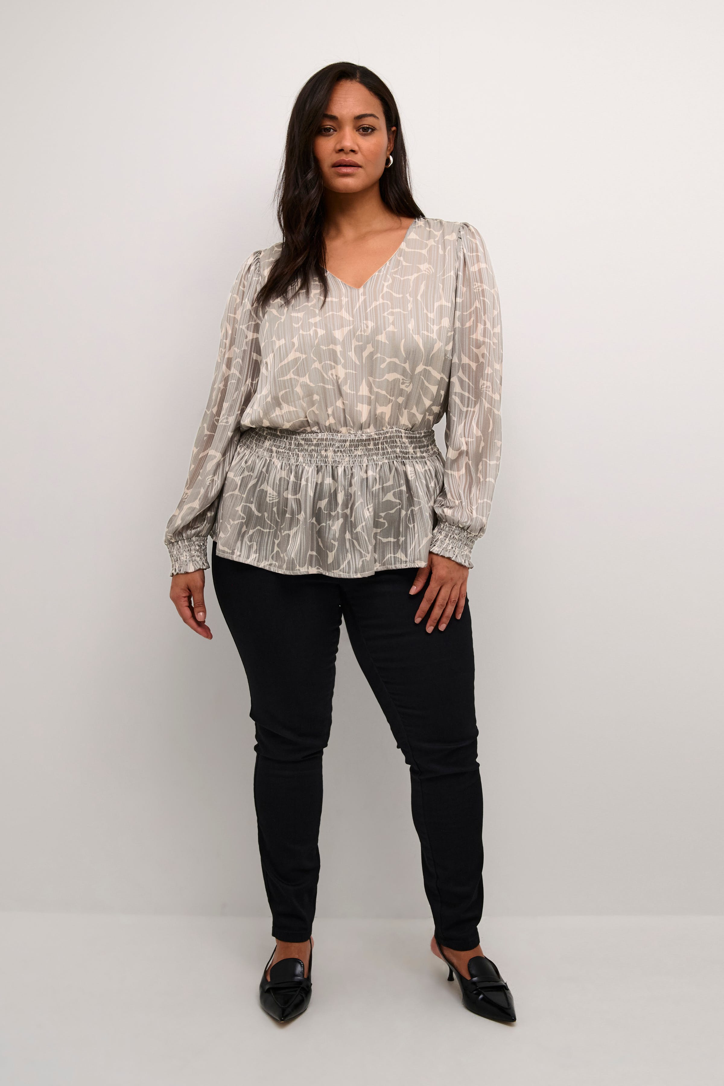 KCella Bluse LOOKBOOK FRONT 10582459-106202