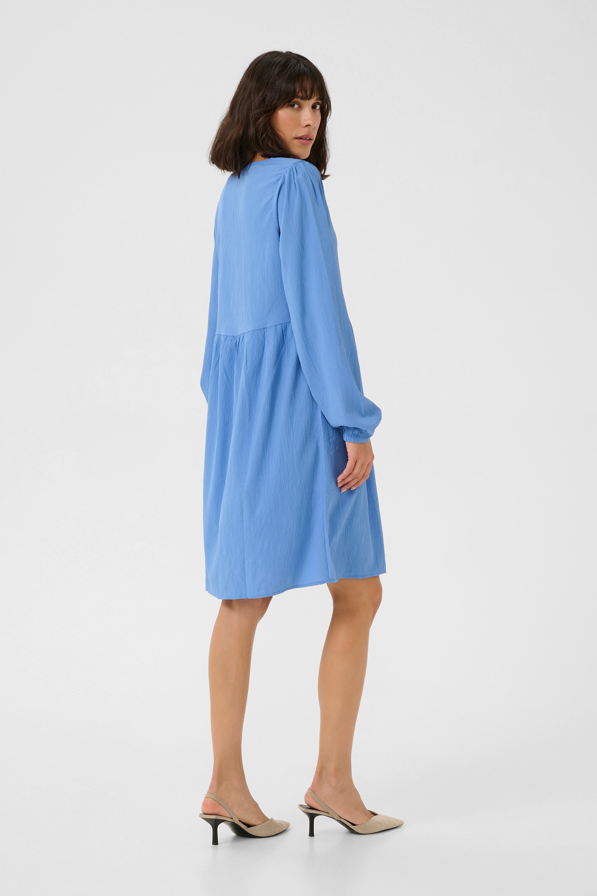 KAlinda Kleid LOOKBOOK BACK 10510224-183936