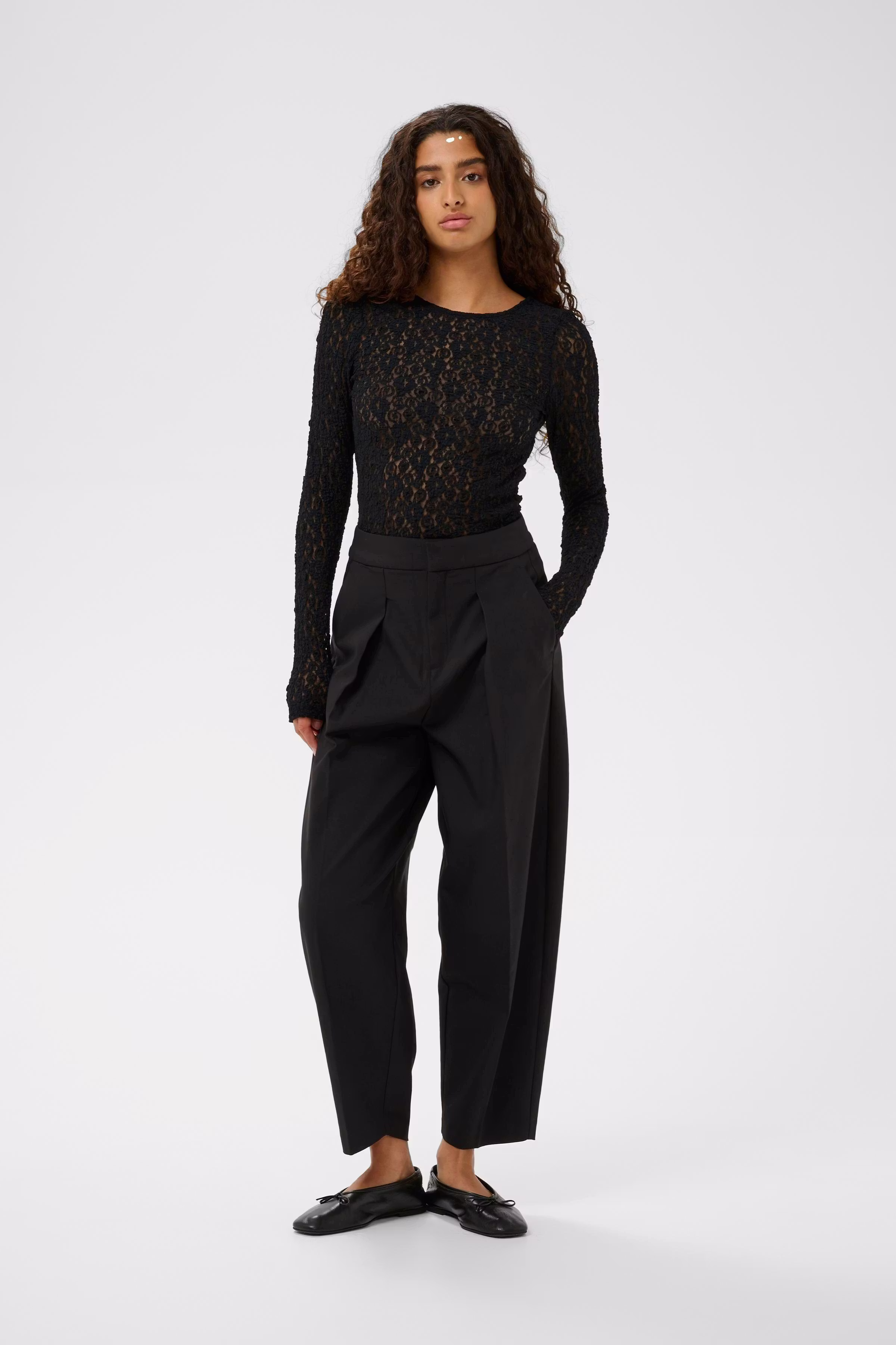 RissaIW T-shirt LOOKBOOK FRONT 30110403-194008