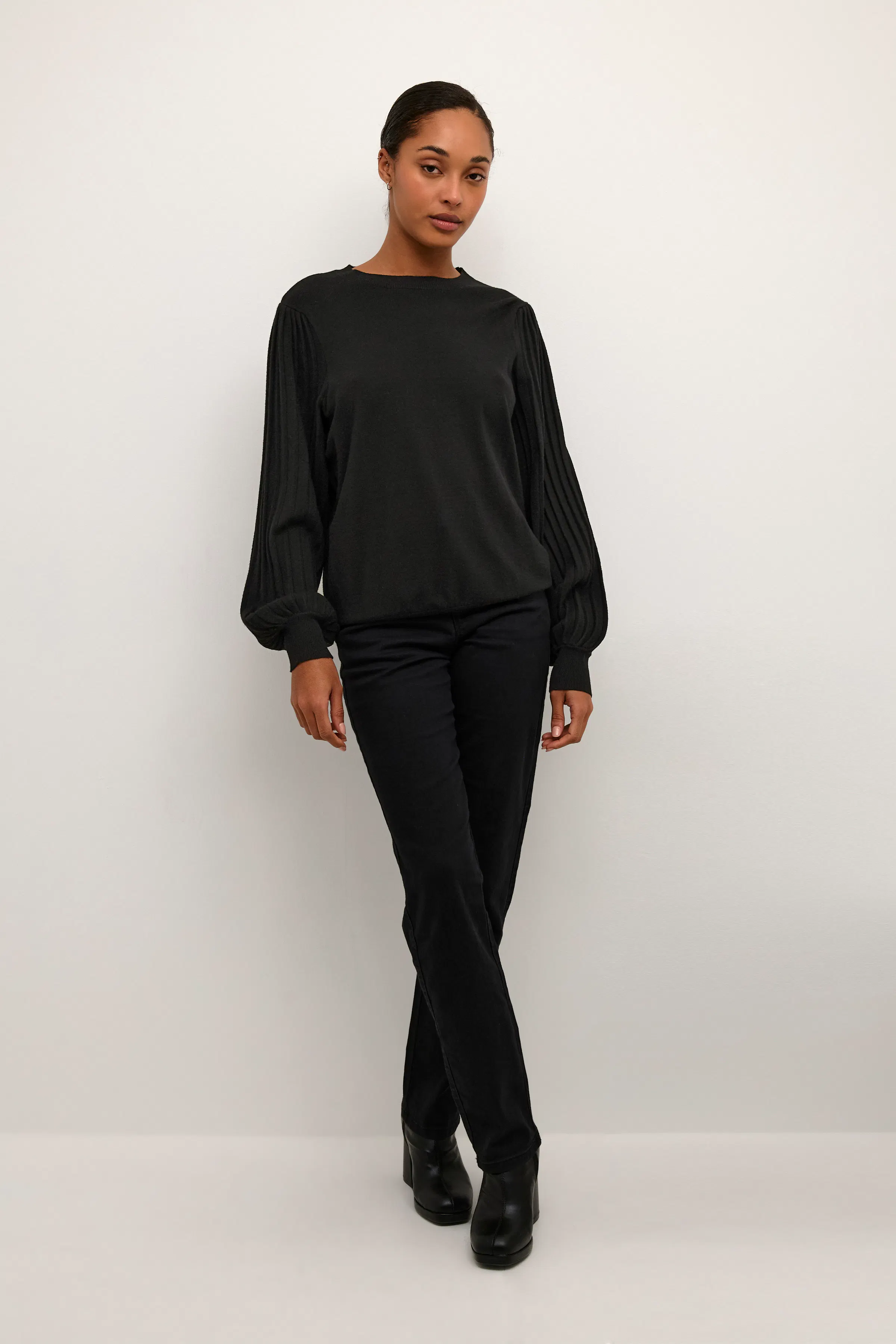 KAlone Pullover LOOKBOOK FRONT 10507905-100121