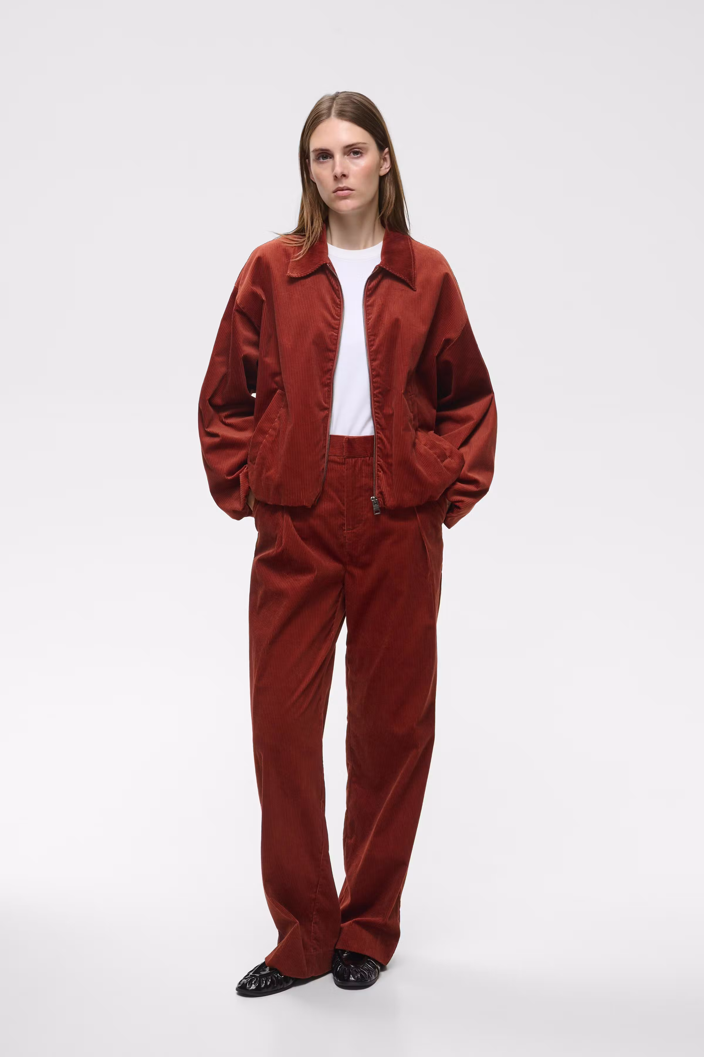 HALIMAIW Hose LOOKBOOK FRONT 30112806-181541