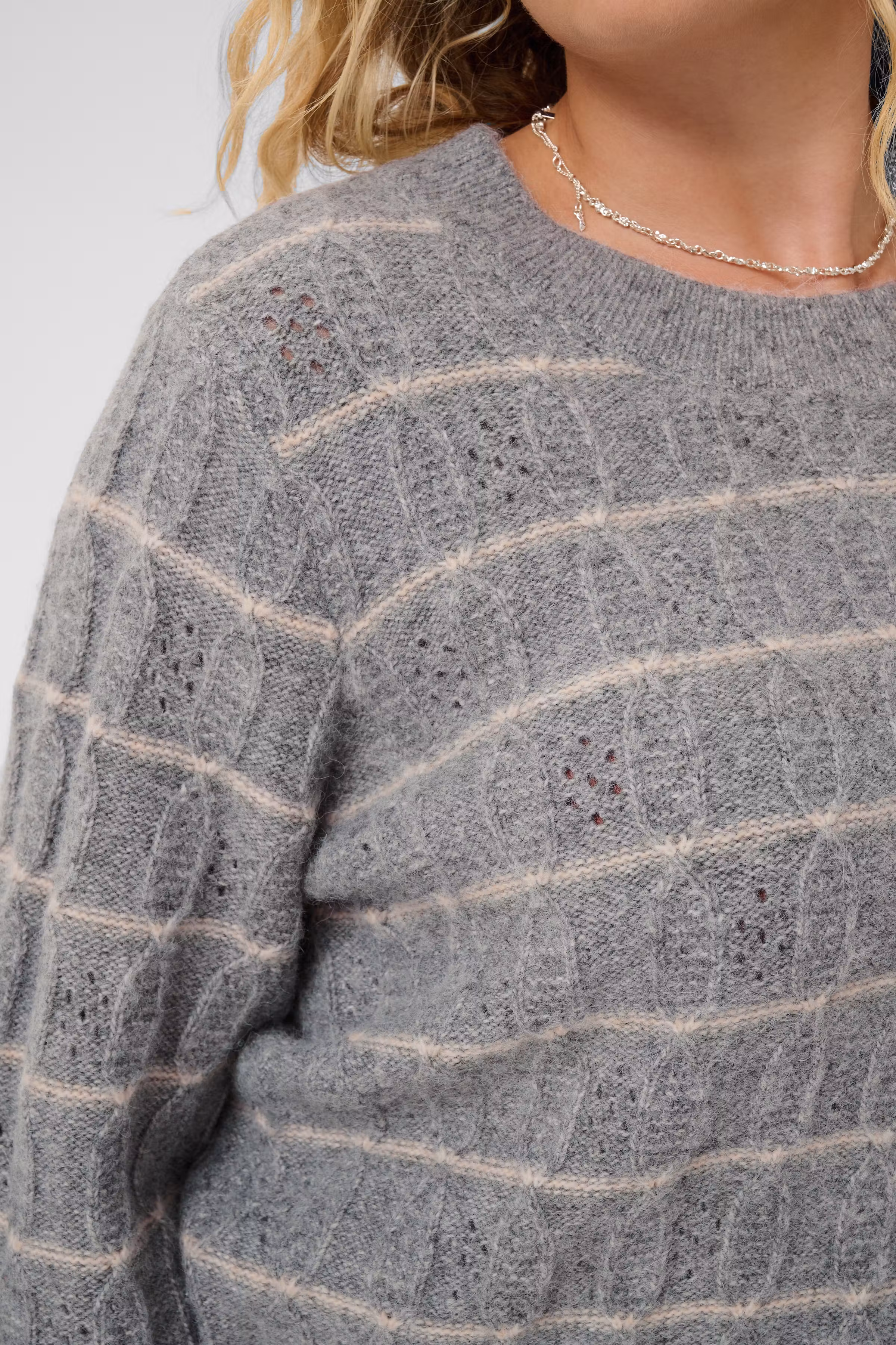 KCsigna Pullover LOOKBOOK DETAIL 10584436-109994