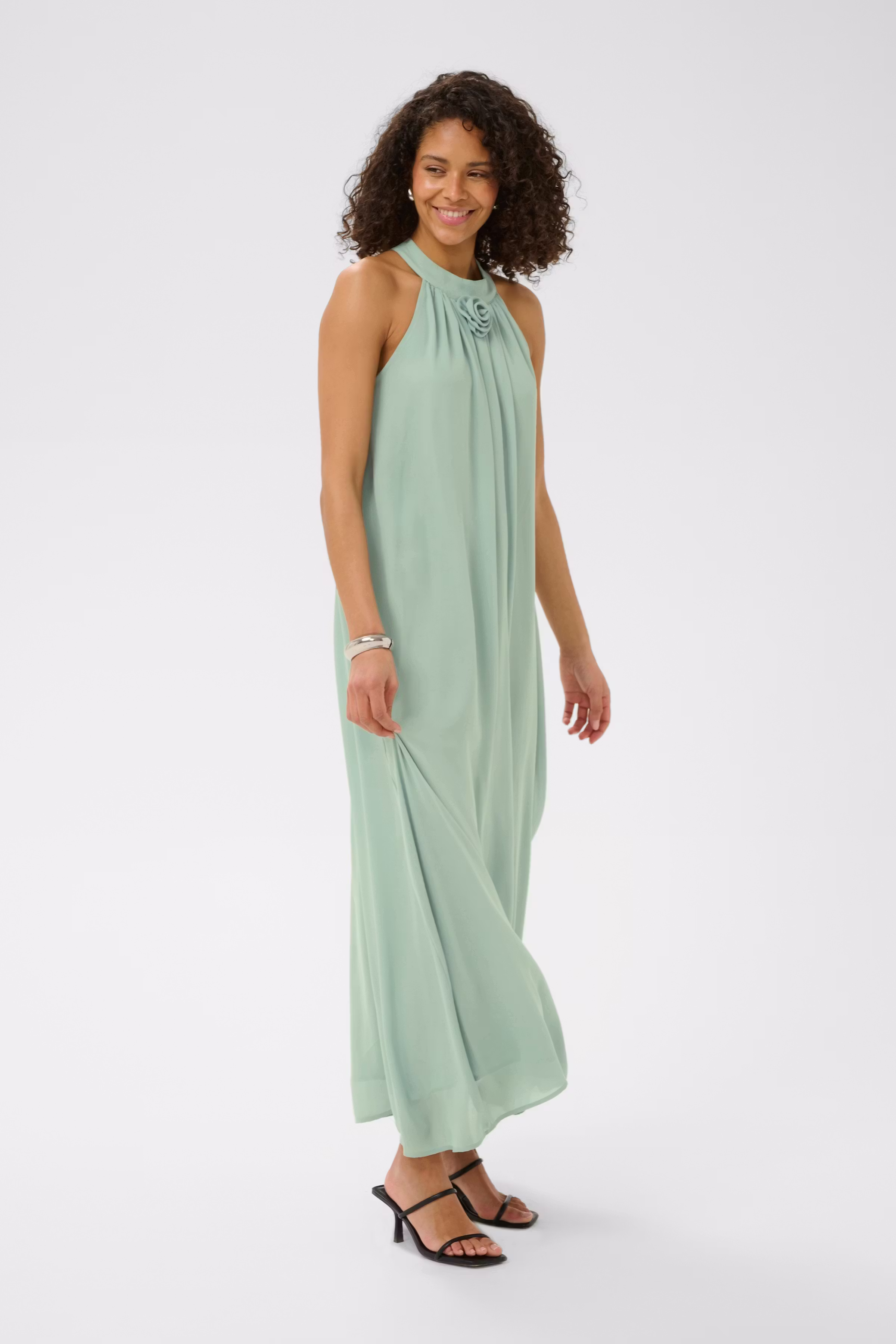 KAlorinda Kjole LOOKBOOK FRONT 10512172-109880