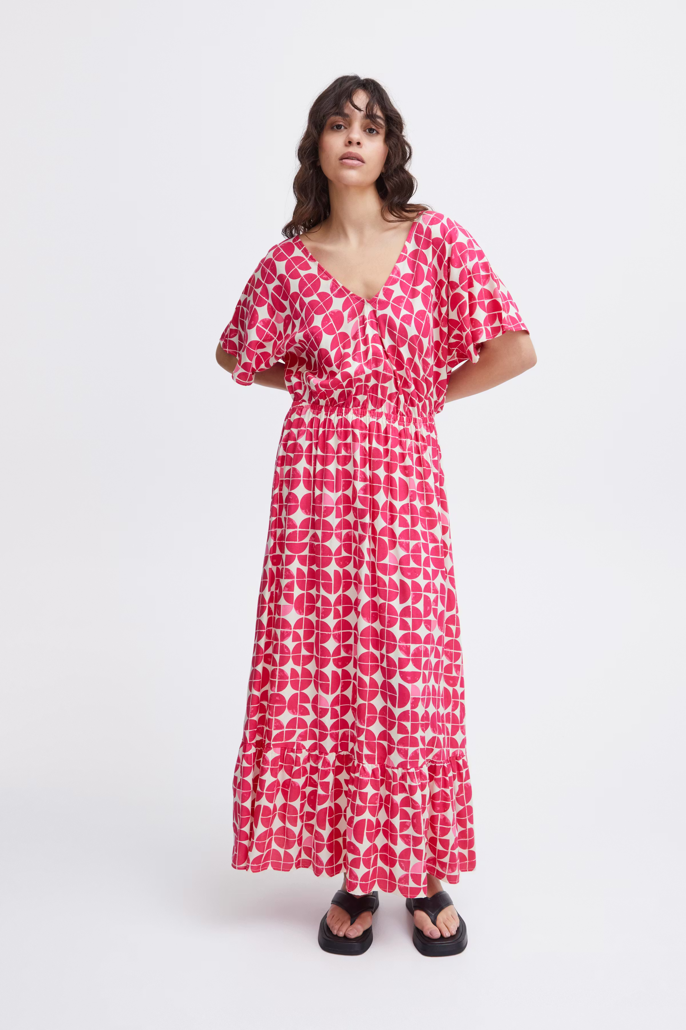 IHNASREEN Klänning LOOKBOOK FRONT 20120834-202937