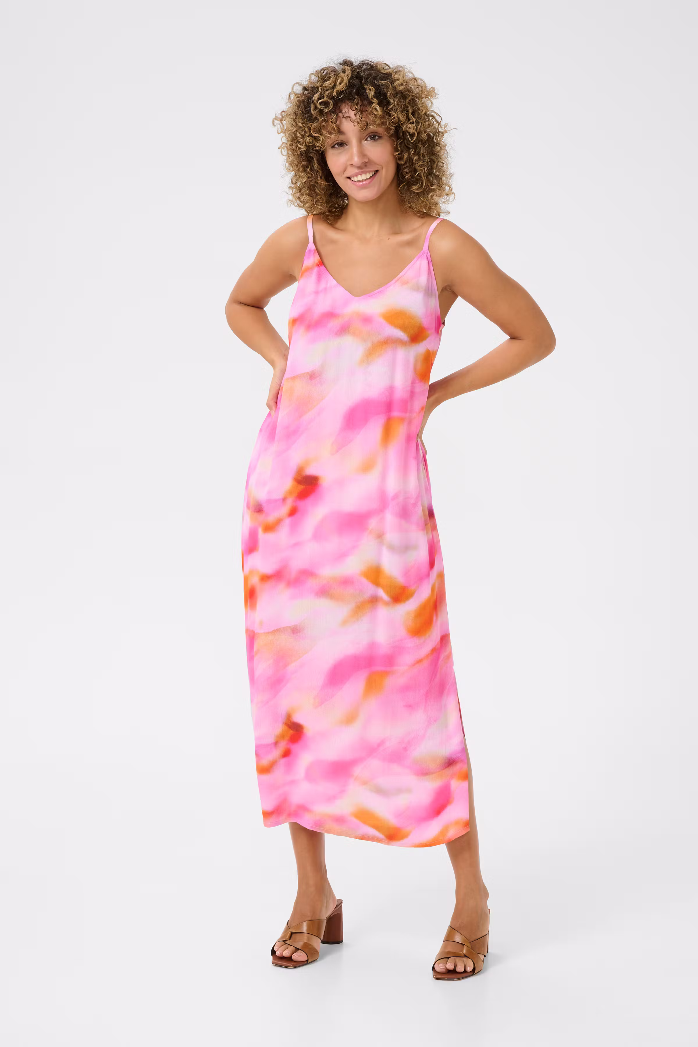 CRNana Dress LOOKBOOK FRONT 10613609-107563