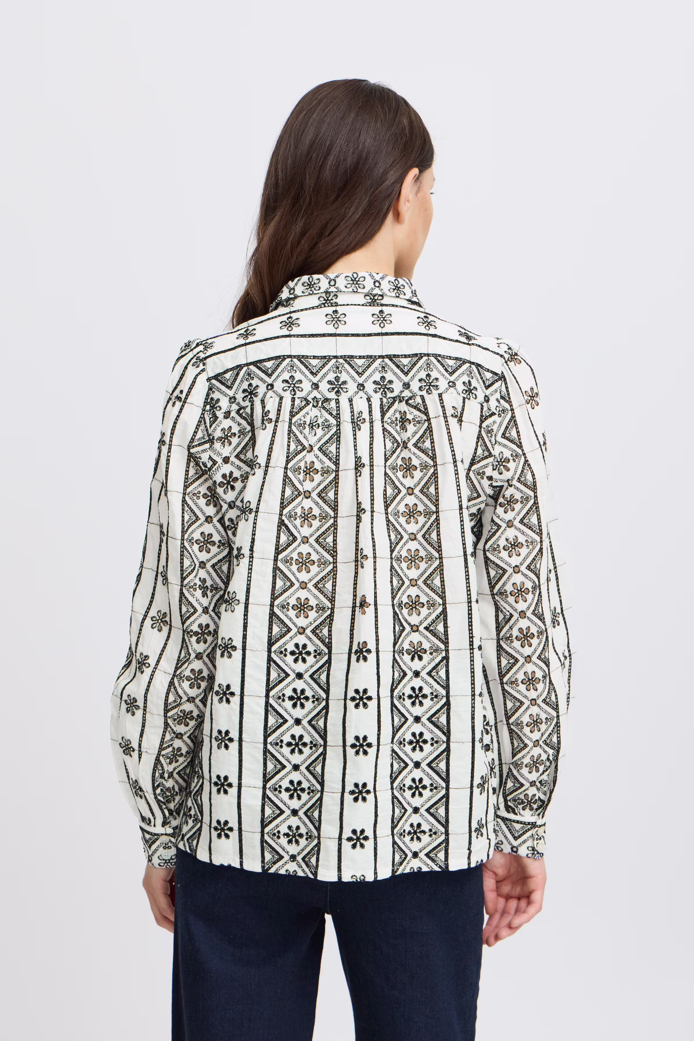 IRBEACE Hemd LOOKBOOK BACK 20121269-203683