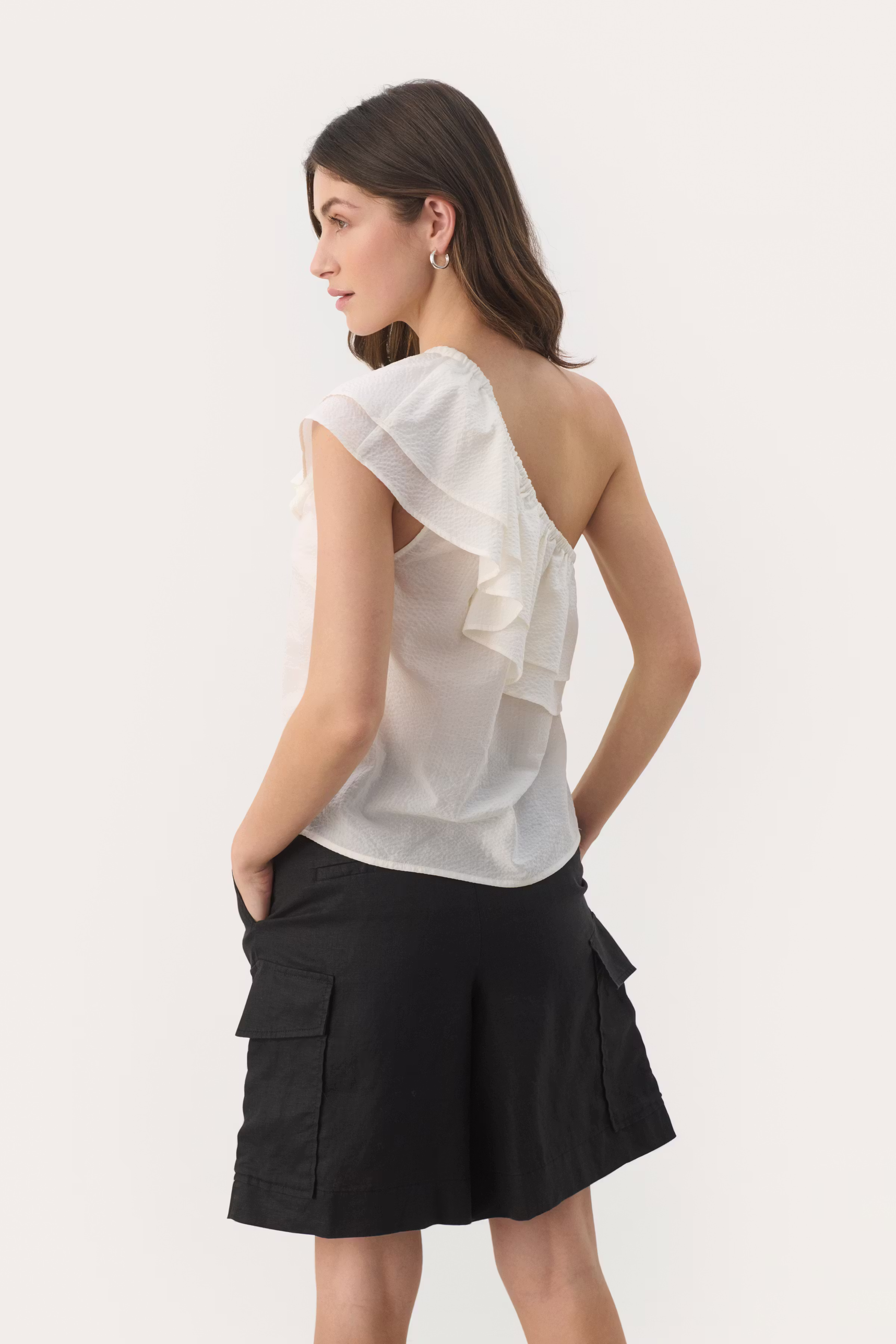 GinniePW One-shoulder top LOOKBOOK BACK 30308623-114801