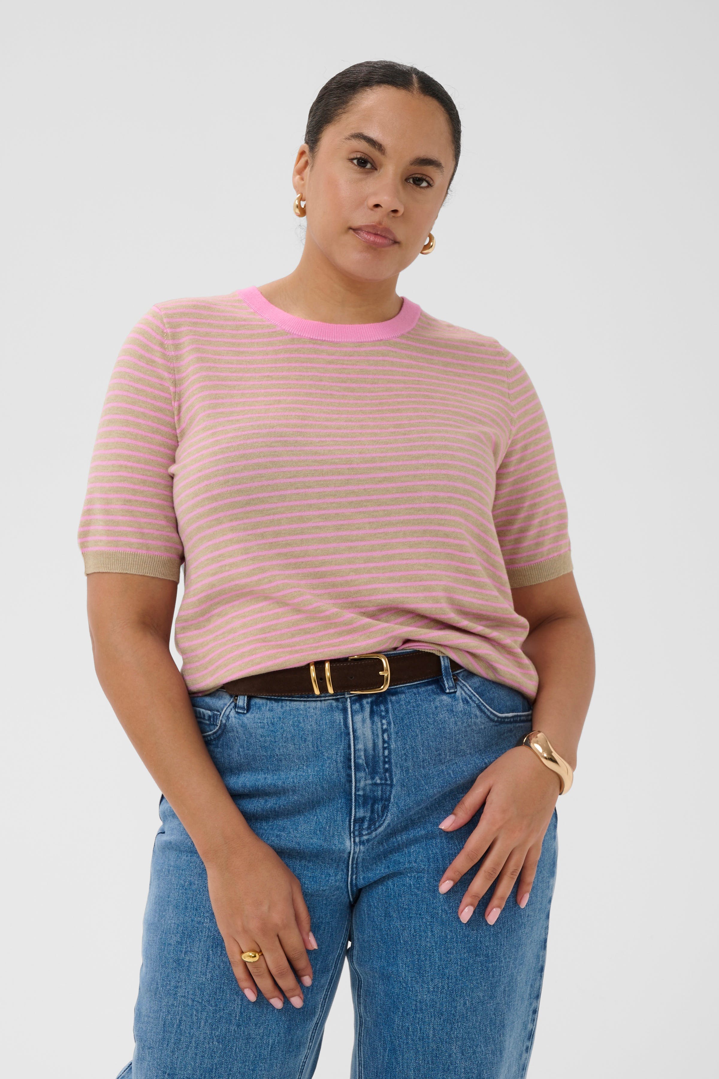 KClizzy Pullover LOOKBOOK FRONT 10584211-109161