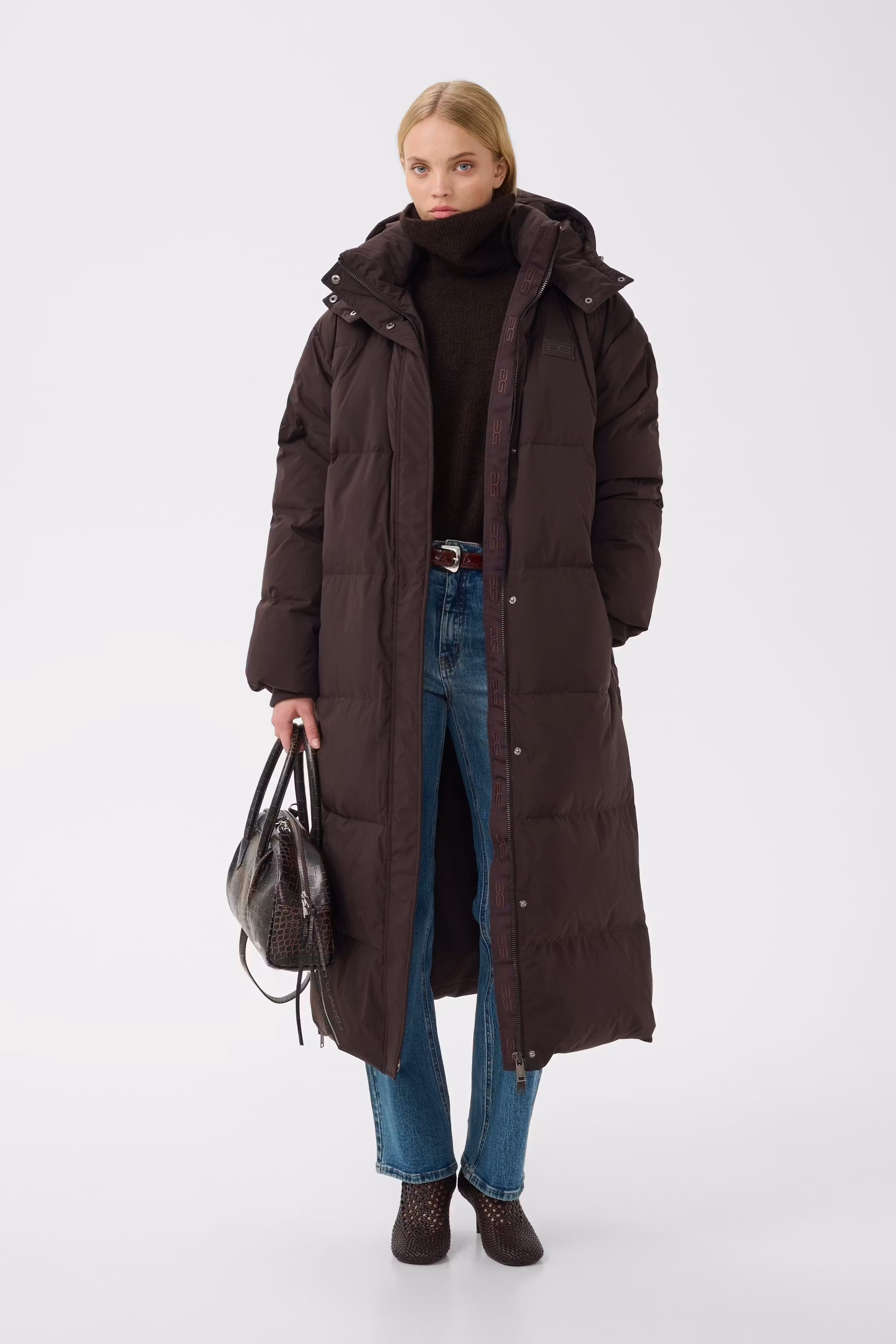 GZroa Long puffer jacket LOOKBOOK FRONT 10911236-191018