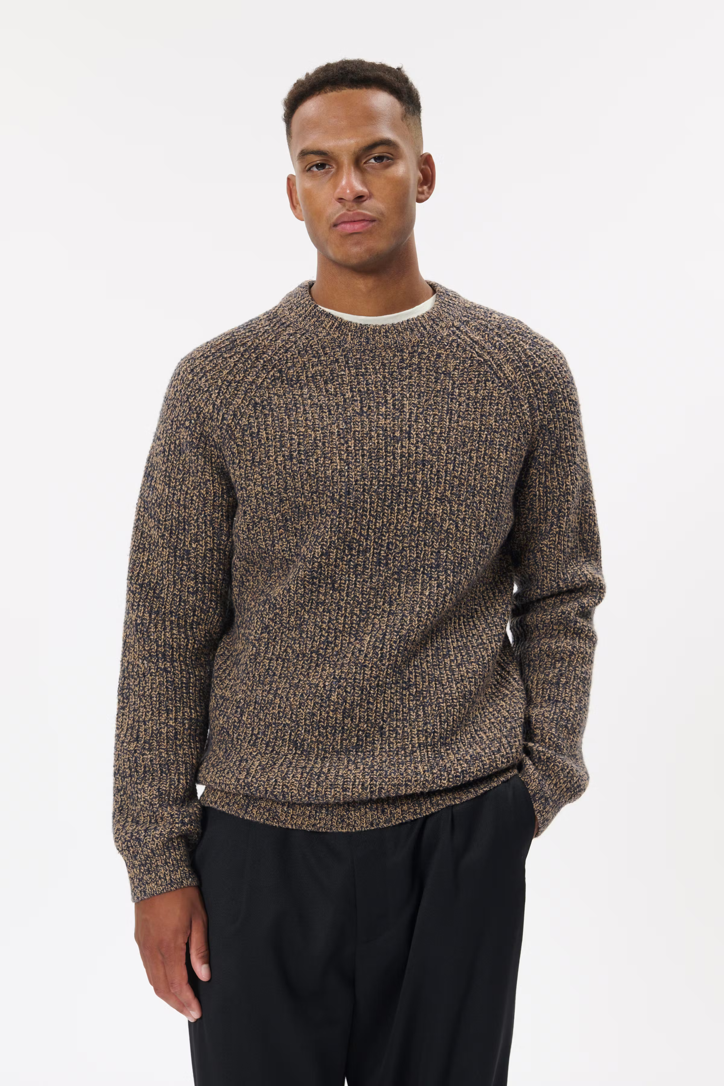 MAjobo Wollpullover LOOKBOOK FRONT 30207713-181028