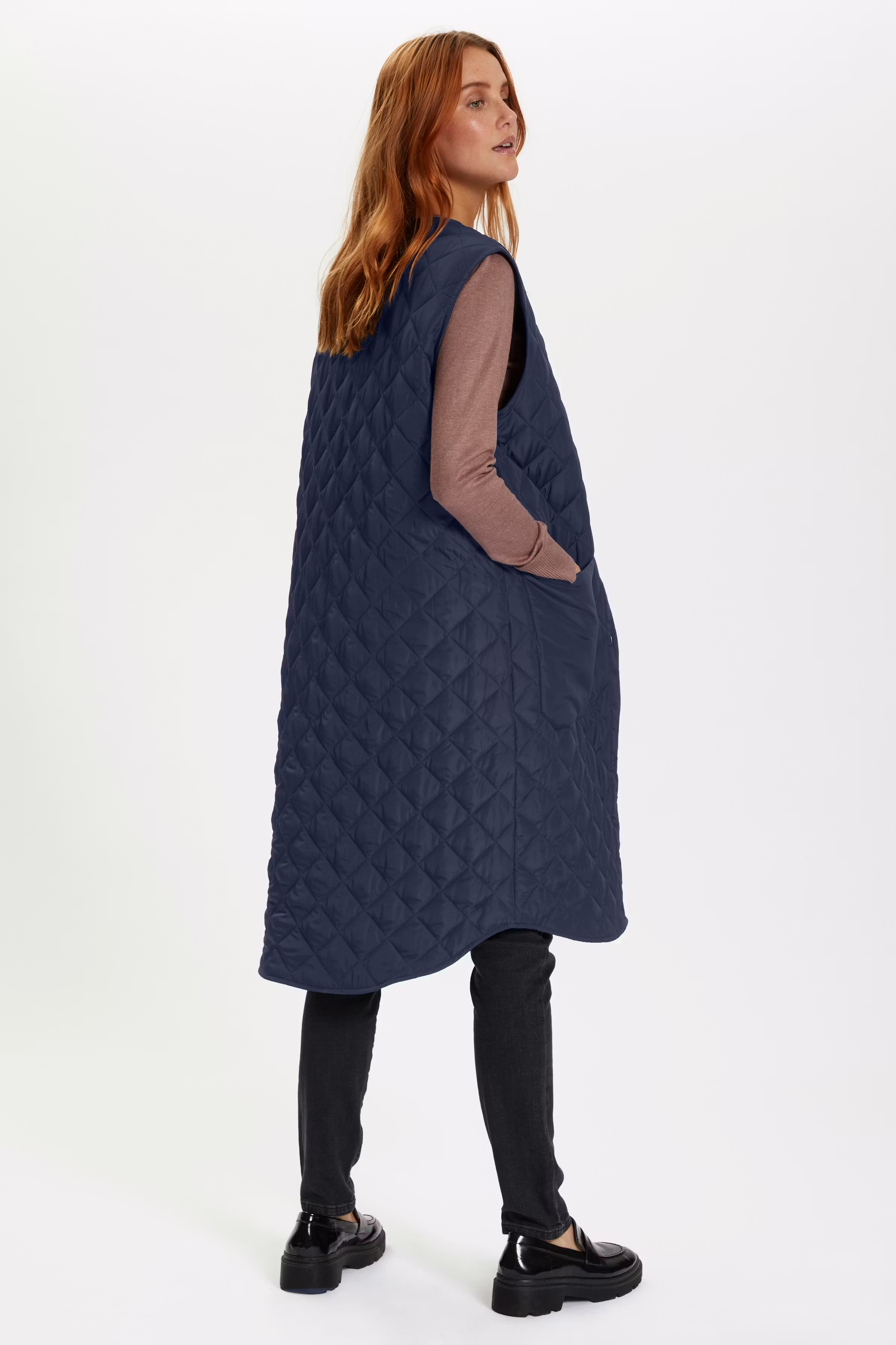 DiaraSZ Warme Weste LOOKBOOK BACK 30511463-193713