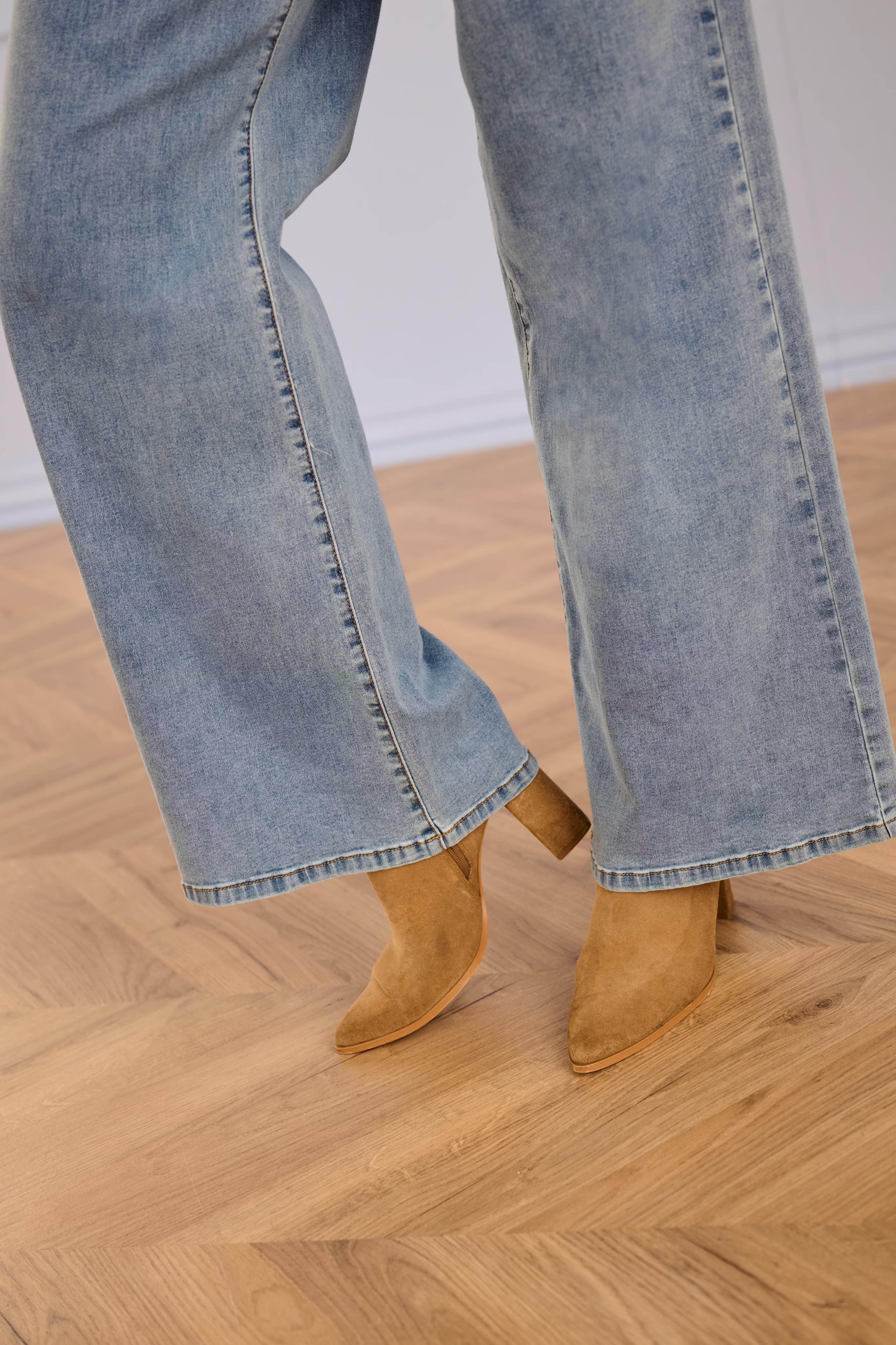 CRVisti Jeans LOCATION NONE 10612286-108844