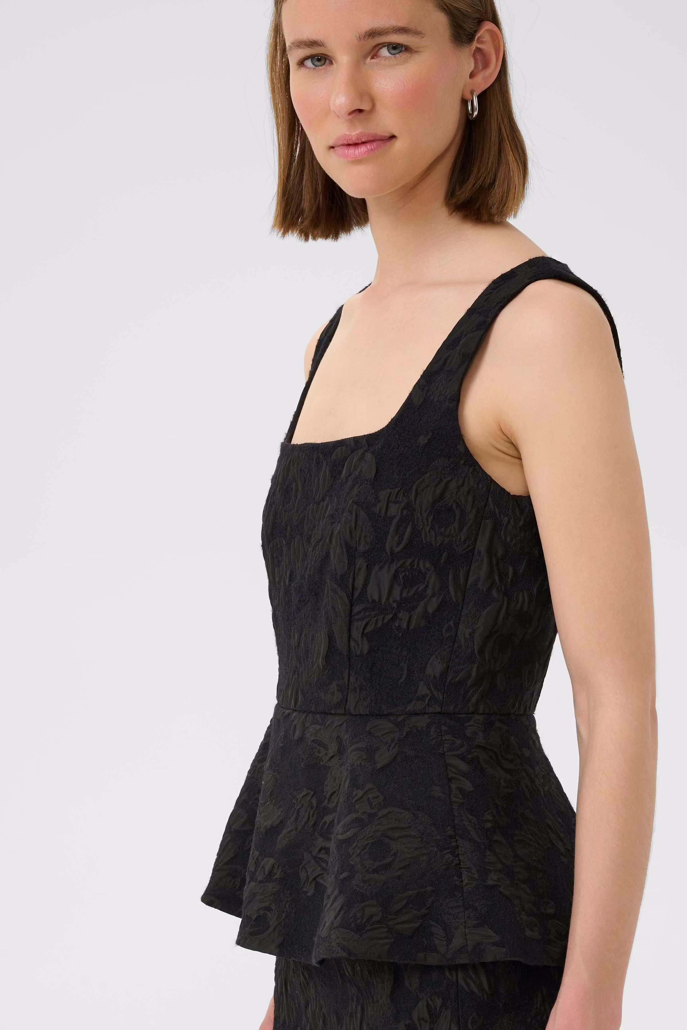 BriiIW Flounce Kleid LOOKBOOK DETAIL 30110983-194008