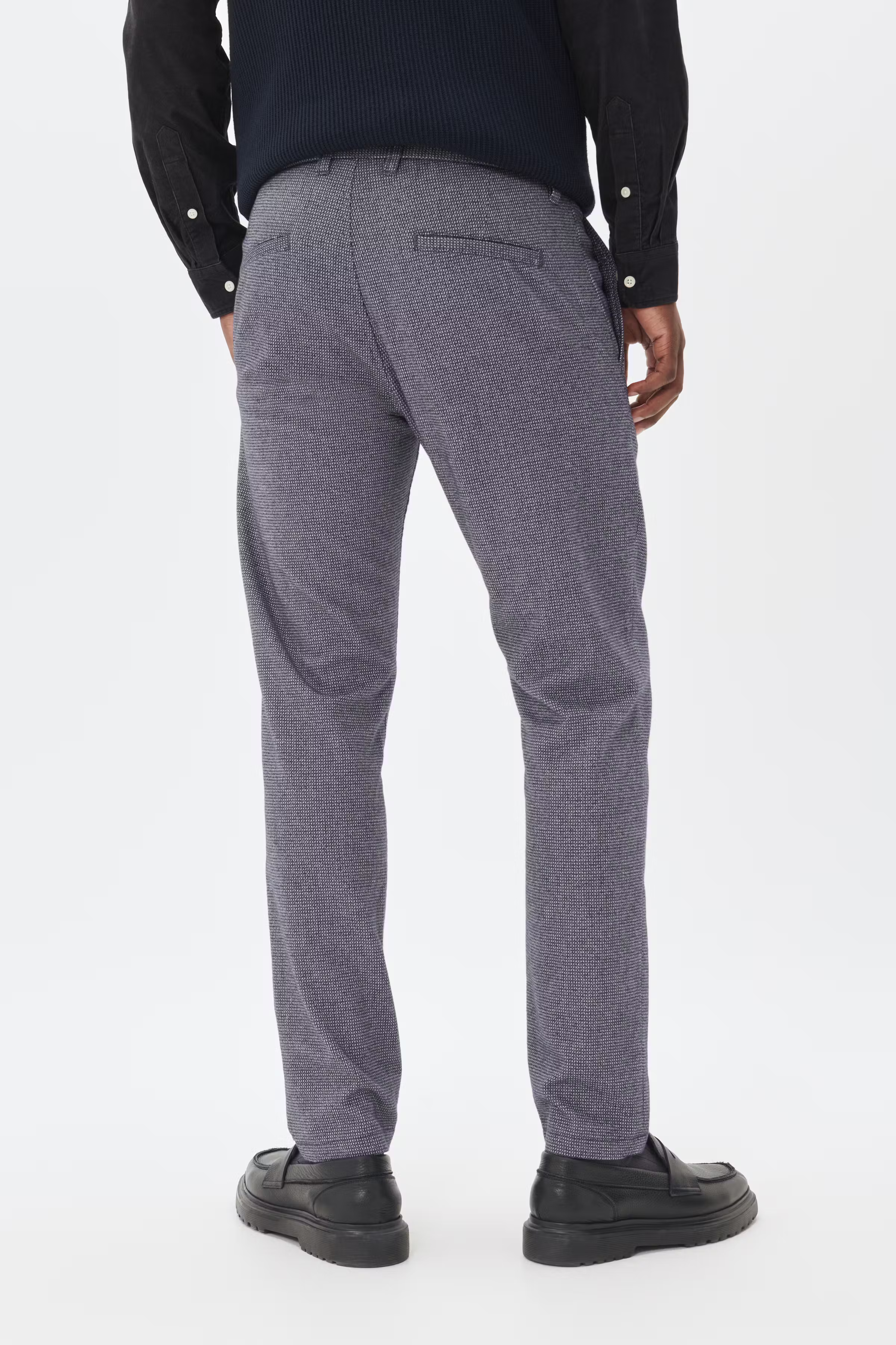 MAparker Hose LOOKBOOK BACK 30207595-194011