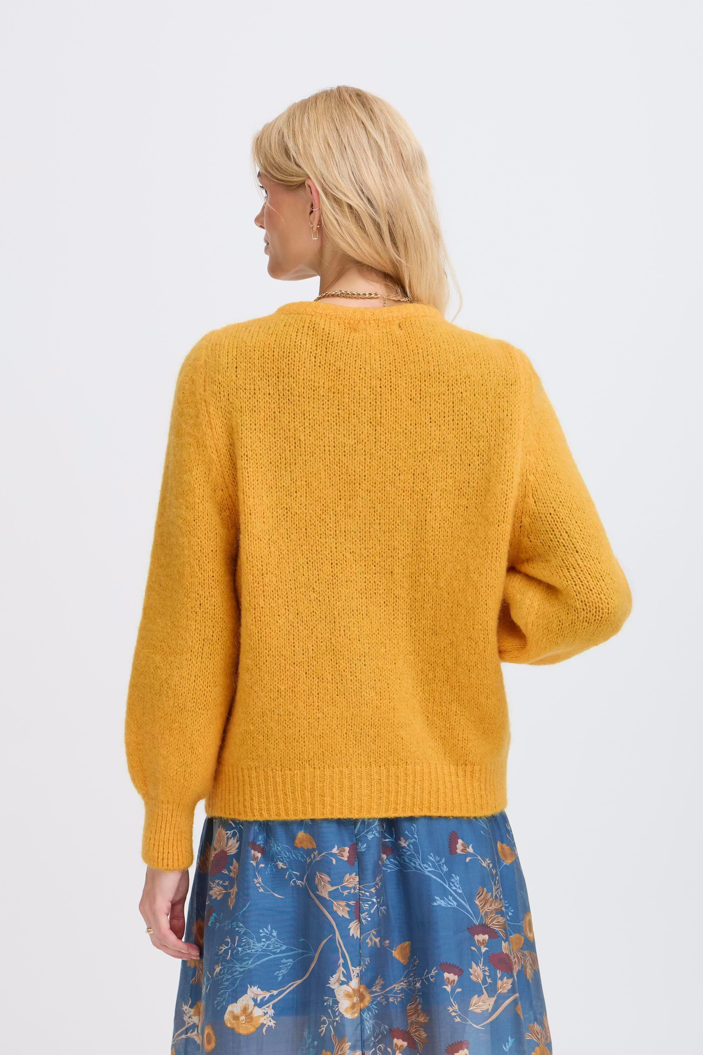 SBGULVIG Cardigan LOOKBOOK BACK 22100655-150948