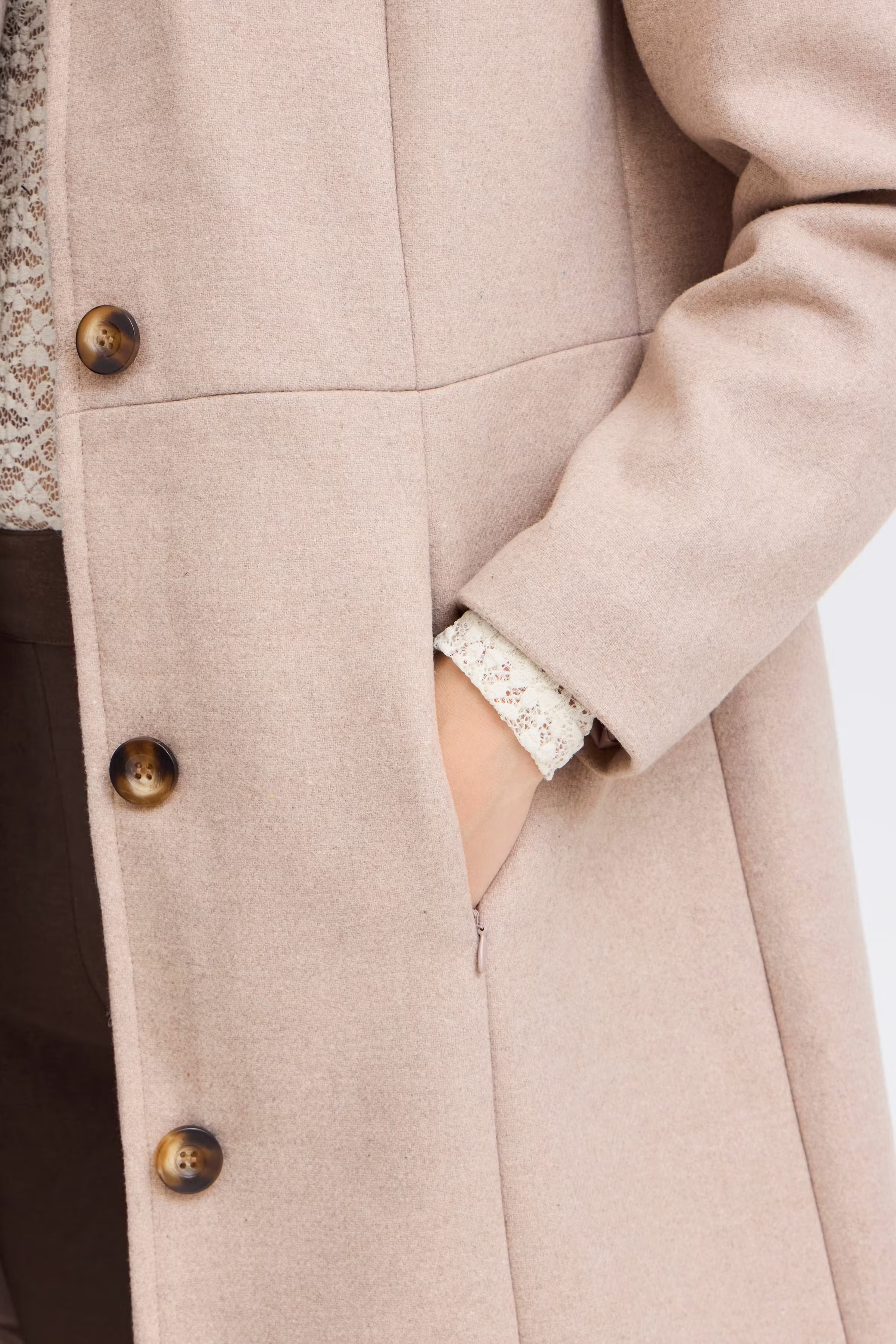 FRPENELOPE Yttertøy LOOKBOOK DETAIL 20612119-1713121