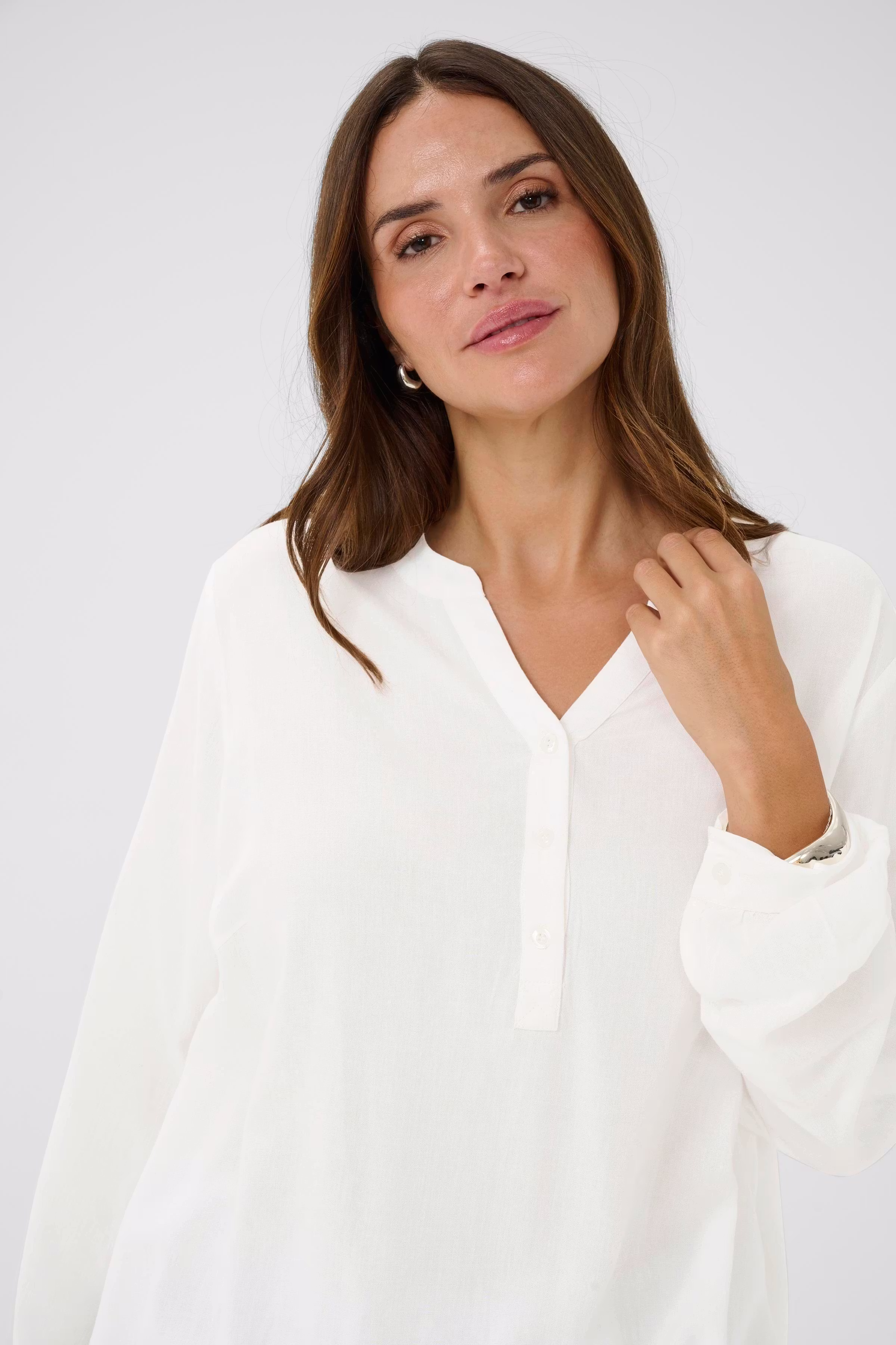 KCmille Linen Blouse LOOKBOOK DETAIL 10582215-110602