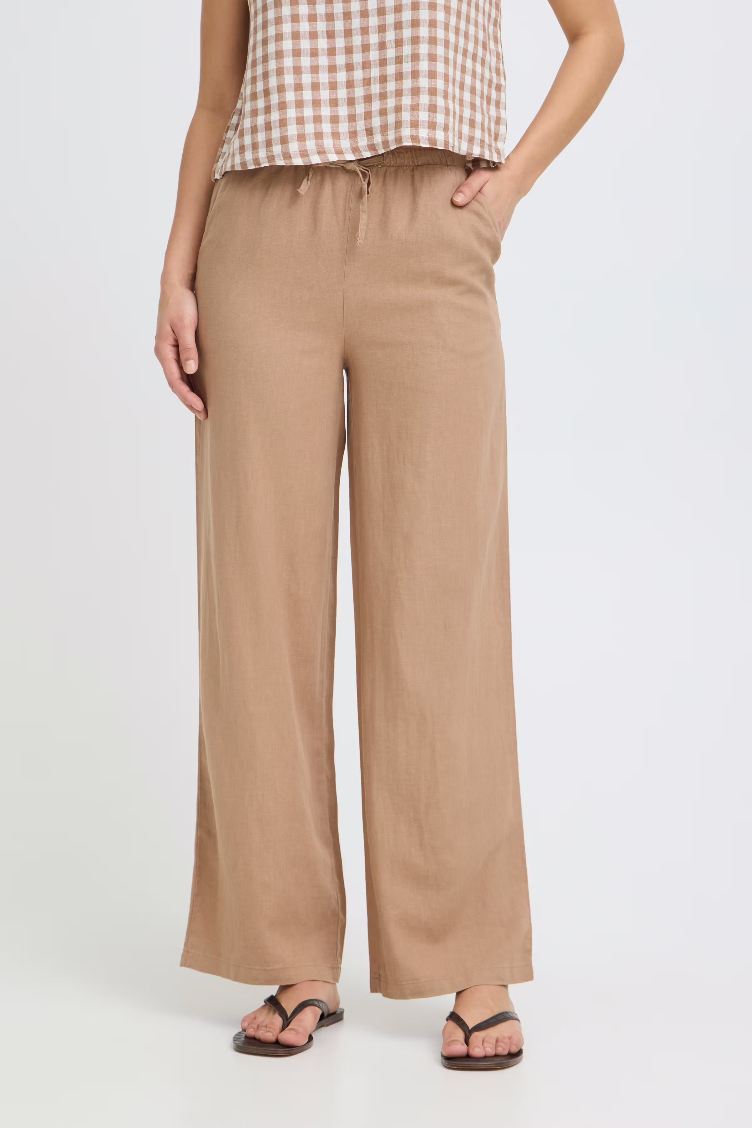 BYFALAKKA Trousers LOOKBOOK FRONT 20818829-171321