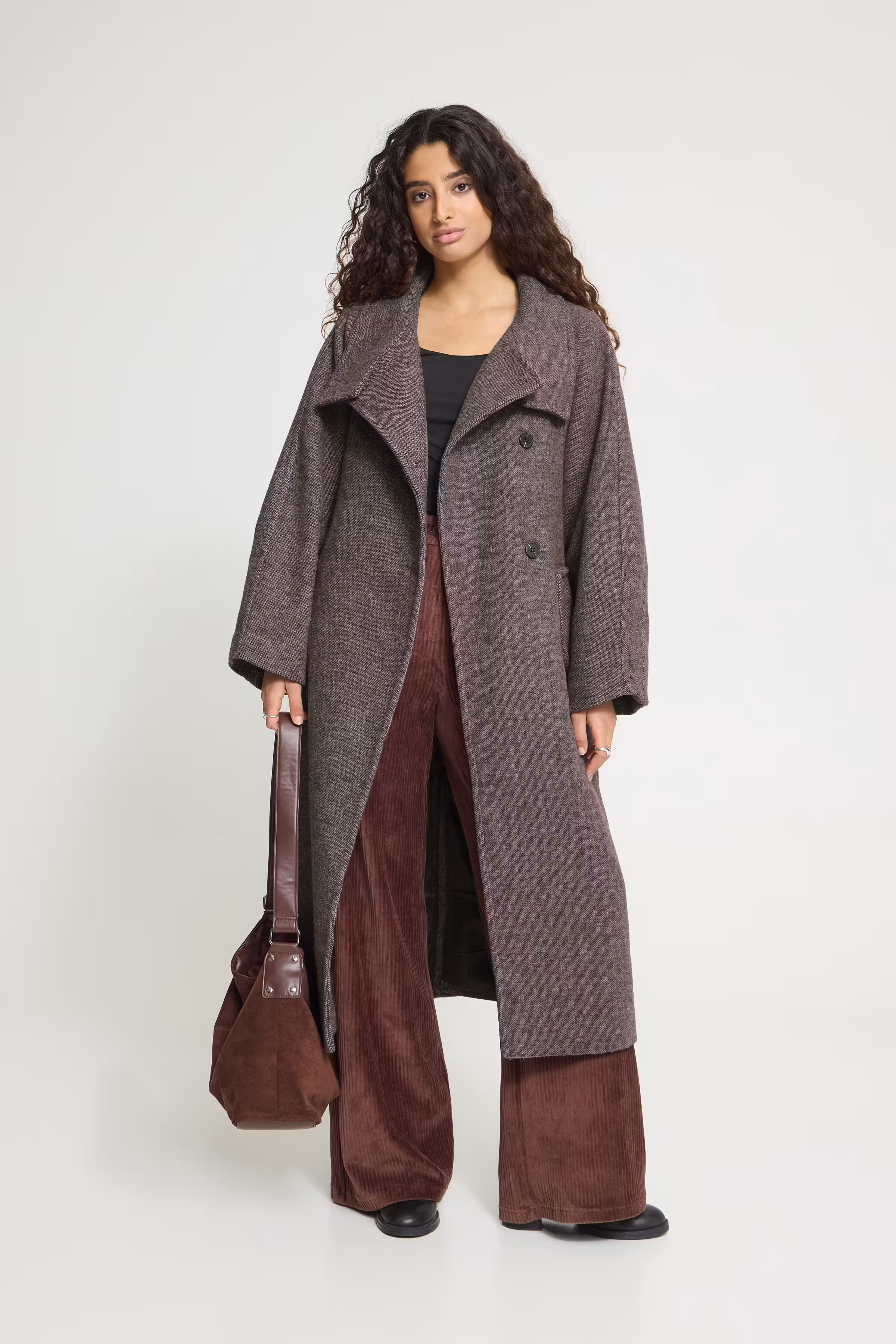IHGAZIVA Yttertøy LOOKBOOK FRONT 20123112-1909121