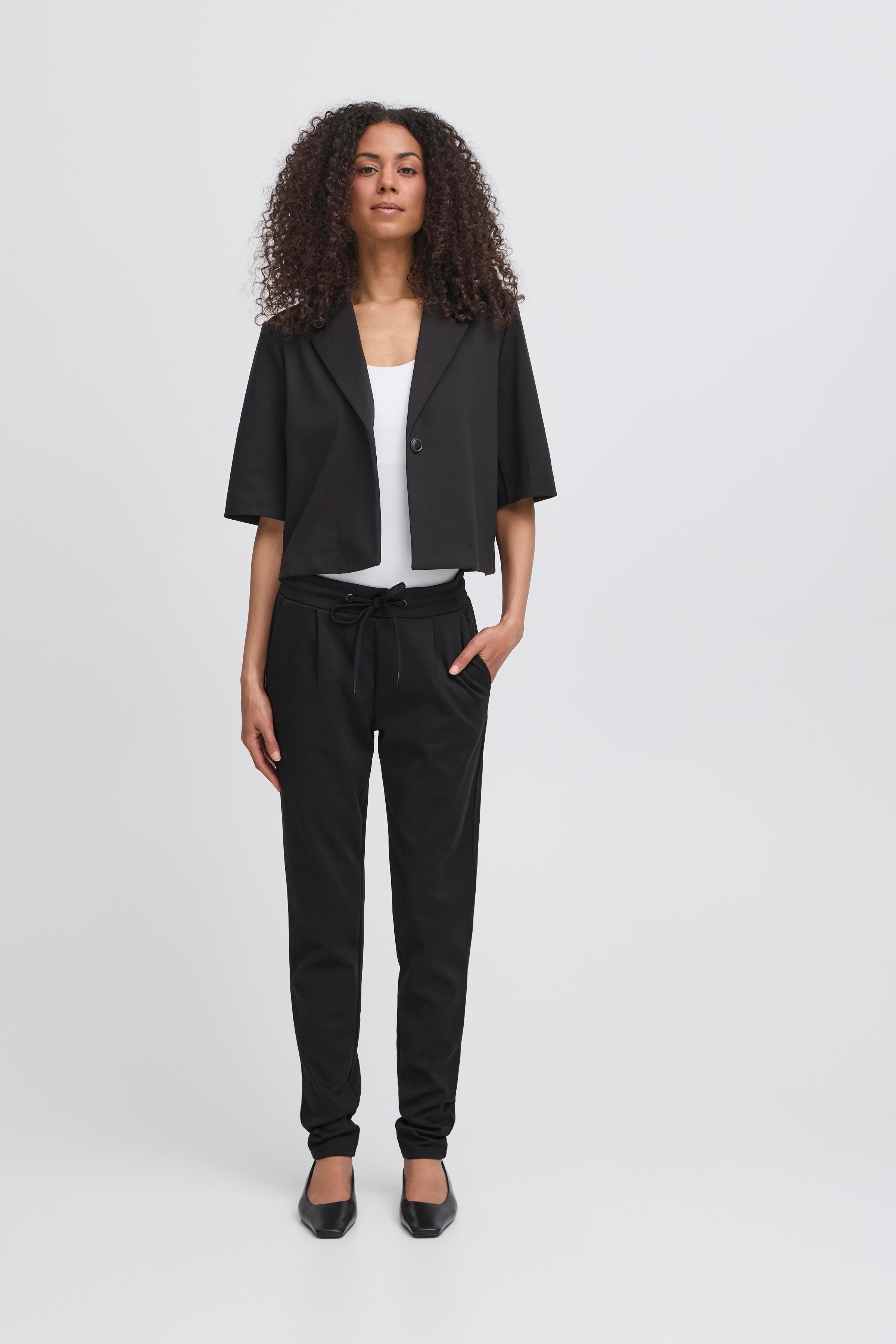 KateIH Hose LOOKBOOK FRONT 20105036-10001