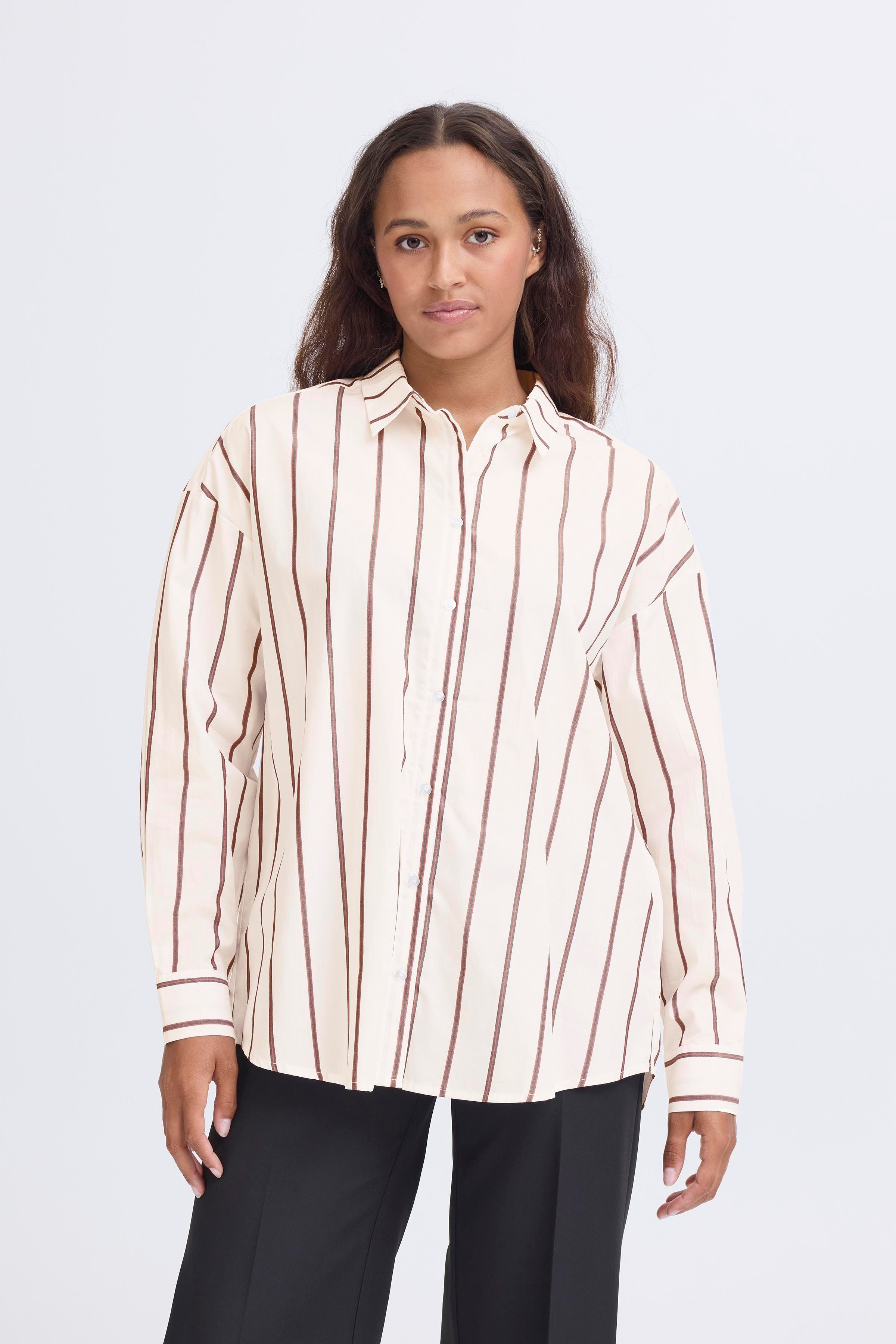 IHSADIA Skjorta LOOKBOOK FRONT 20124410-900004577