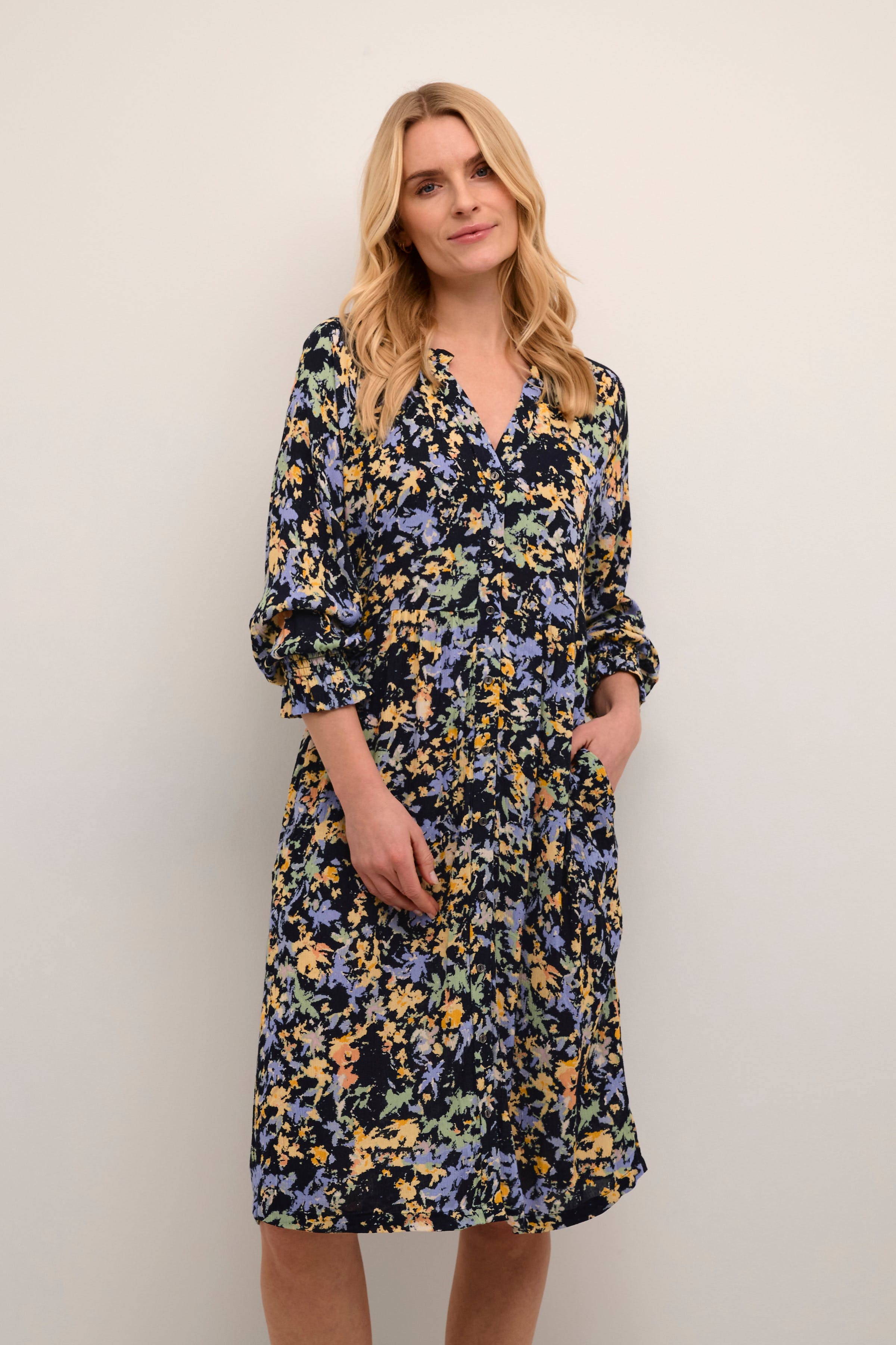 BPcharli Kleid LOOKBOOK FRONT 10590421-104313B