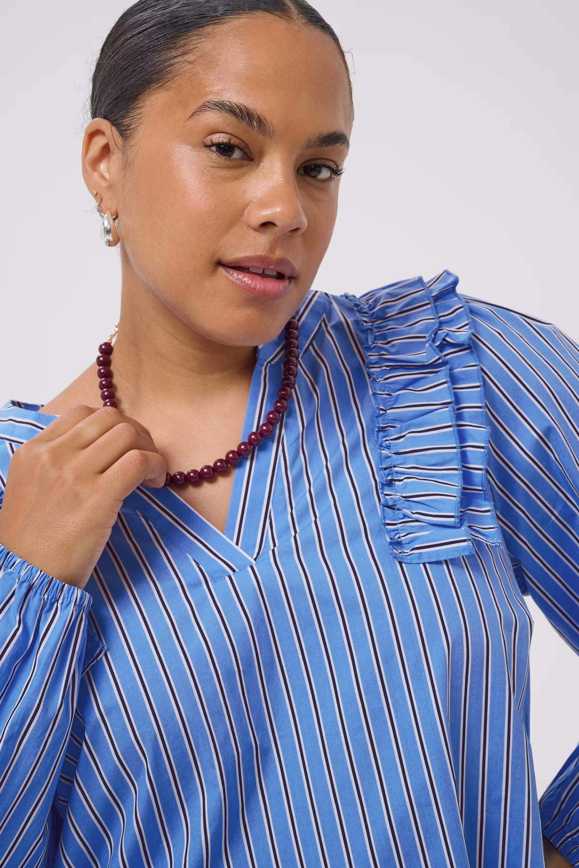 KCsavina Blouse LOOKBOOK DETAIL 10584402-109922