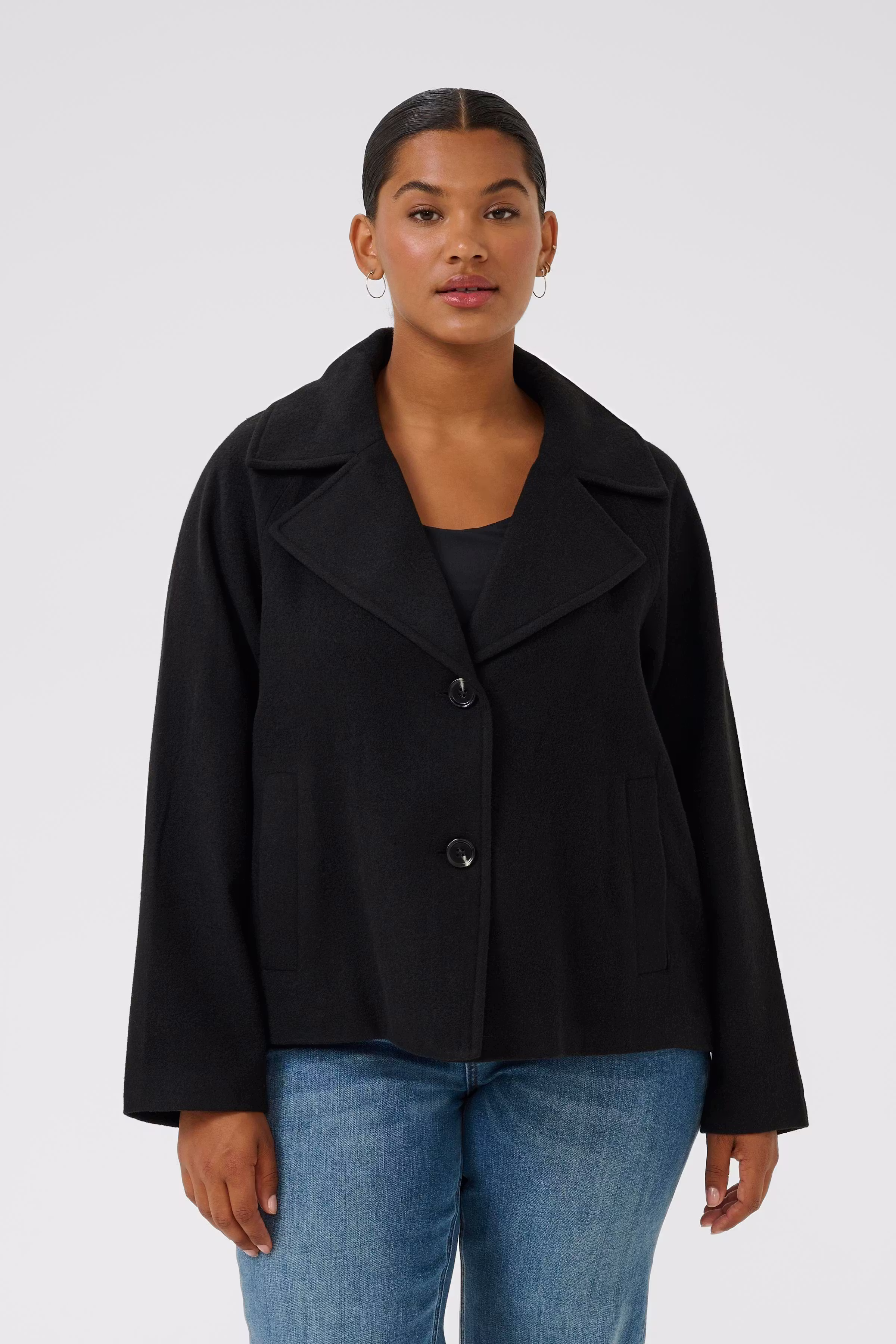 KCnanny Kurzer Mantel LOOKBOOK FRONT 10583877-100121