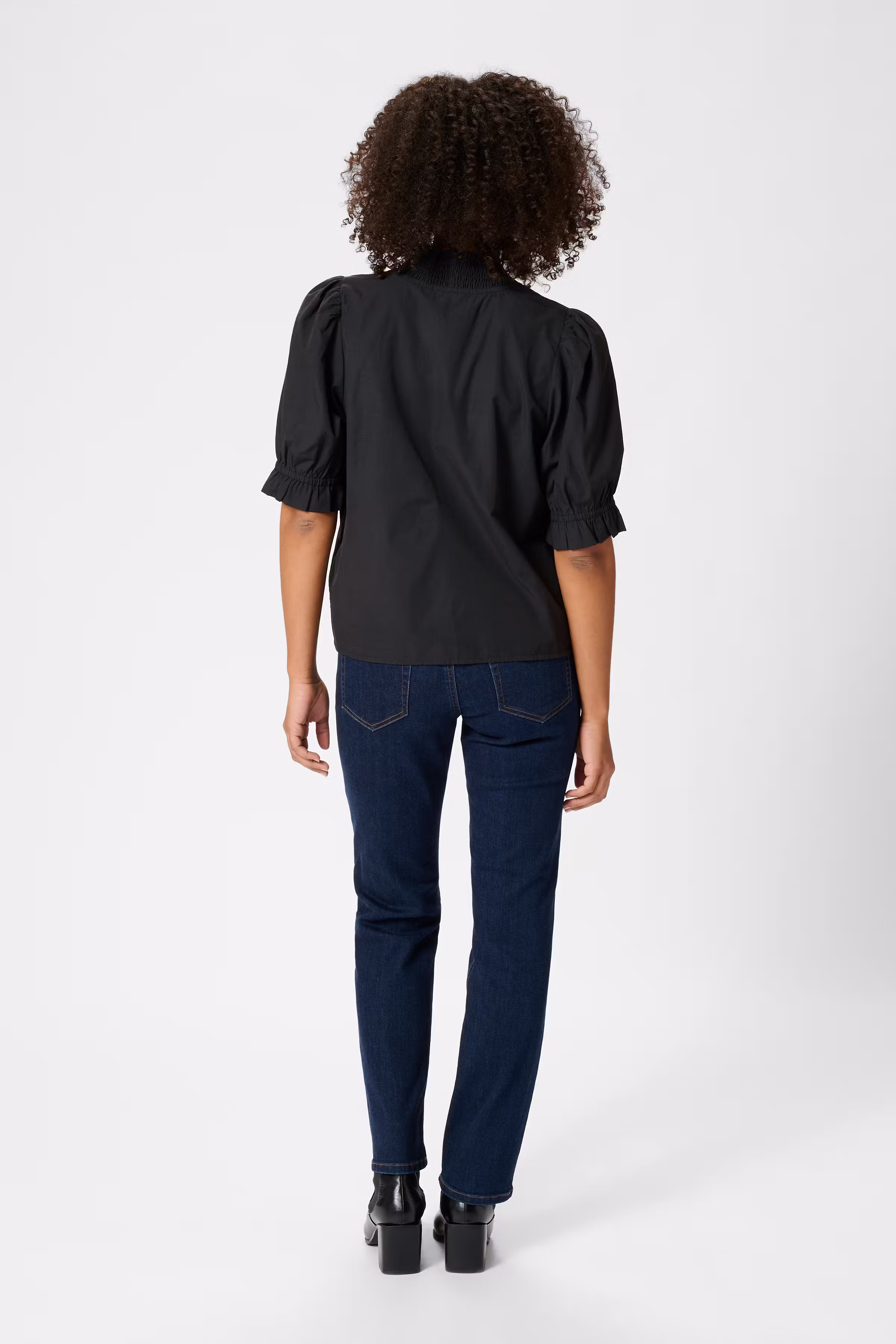 KAmaia Bluse LOOKBOOK BACK 10509665-100121