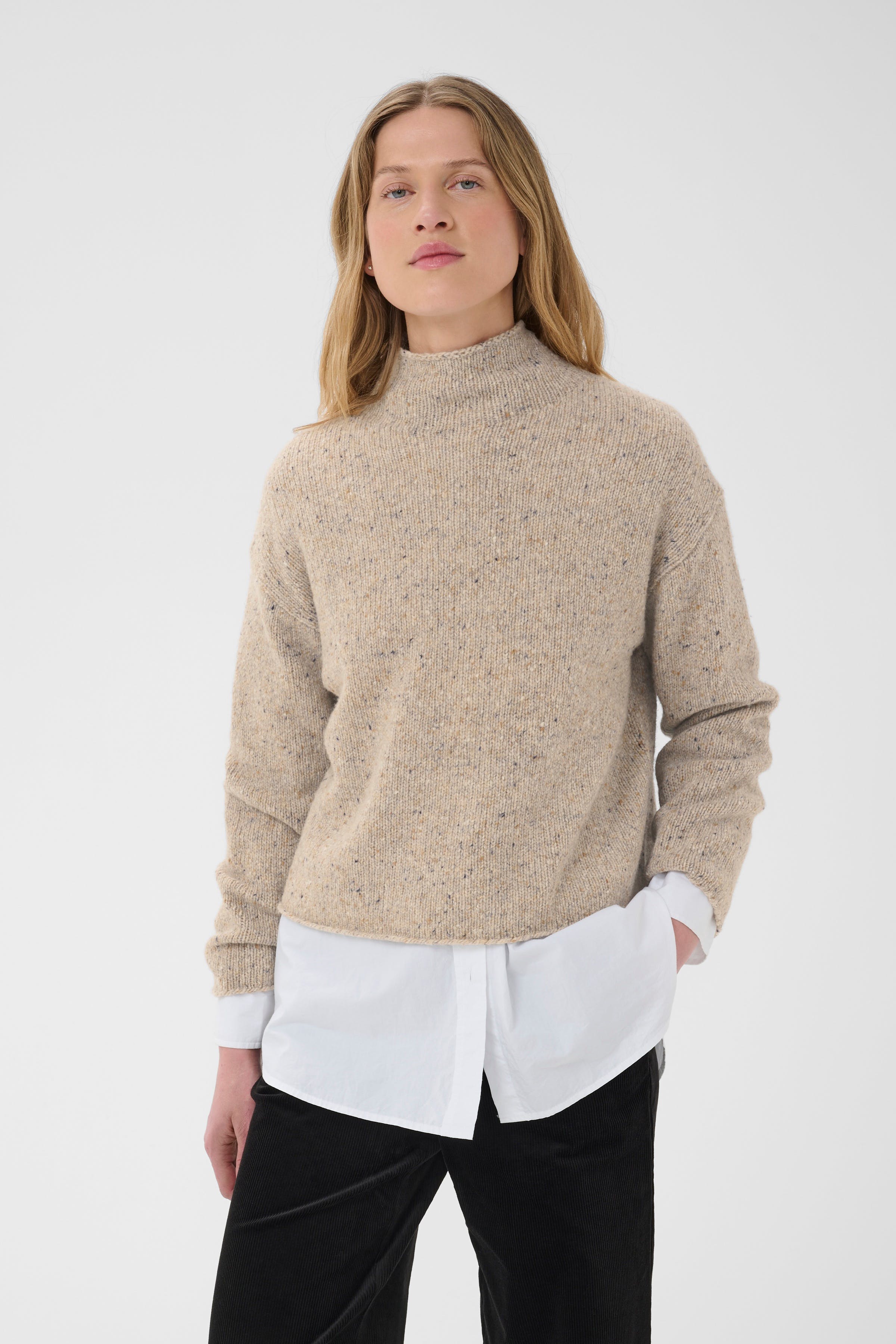 ChanellyPW Pullover LOOKBOOK FRONT 30310844-305371