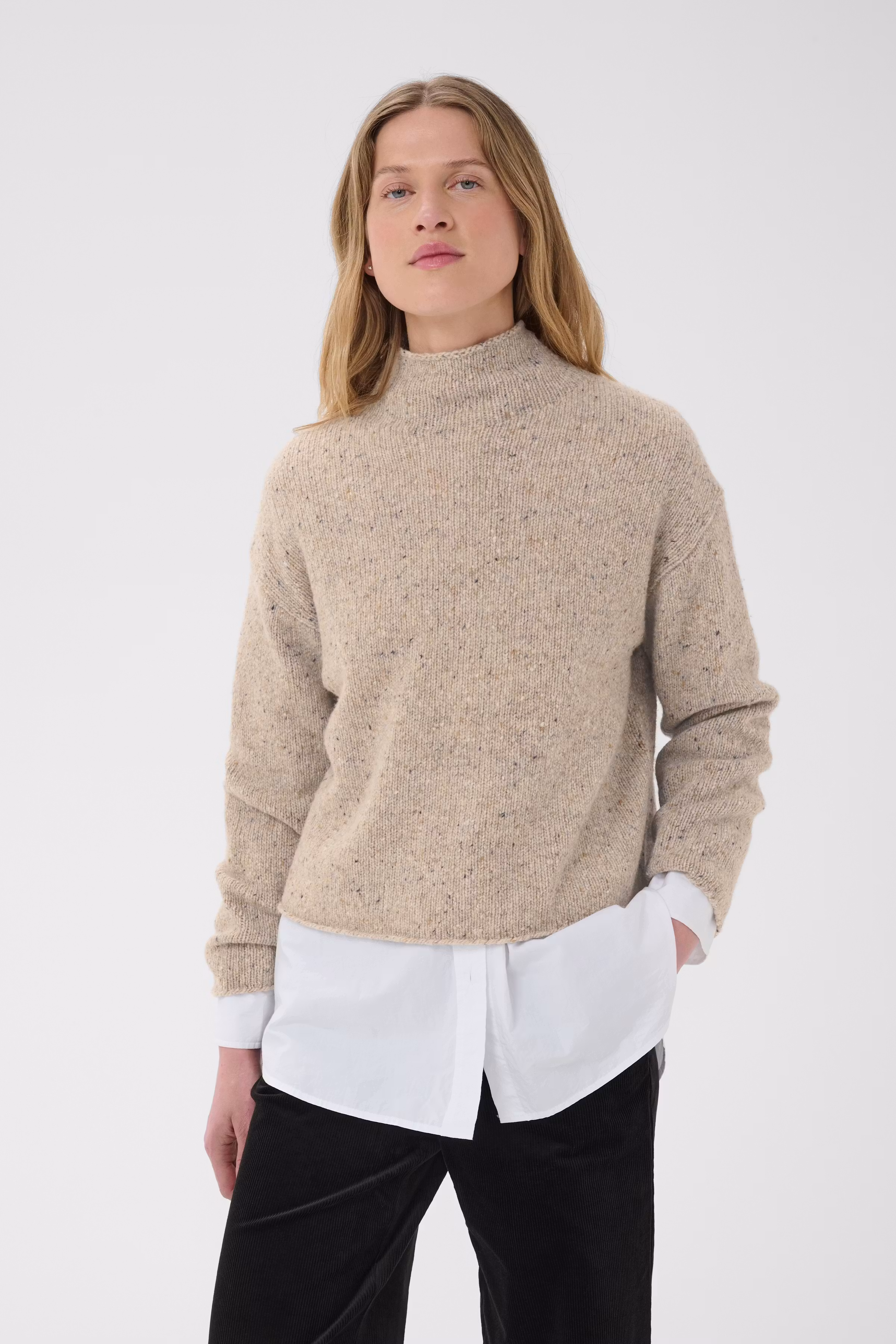 ChanellyPW Pullover LOOKBOOK FRONT 30310844-305371