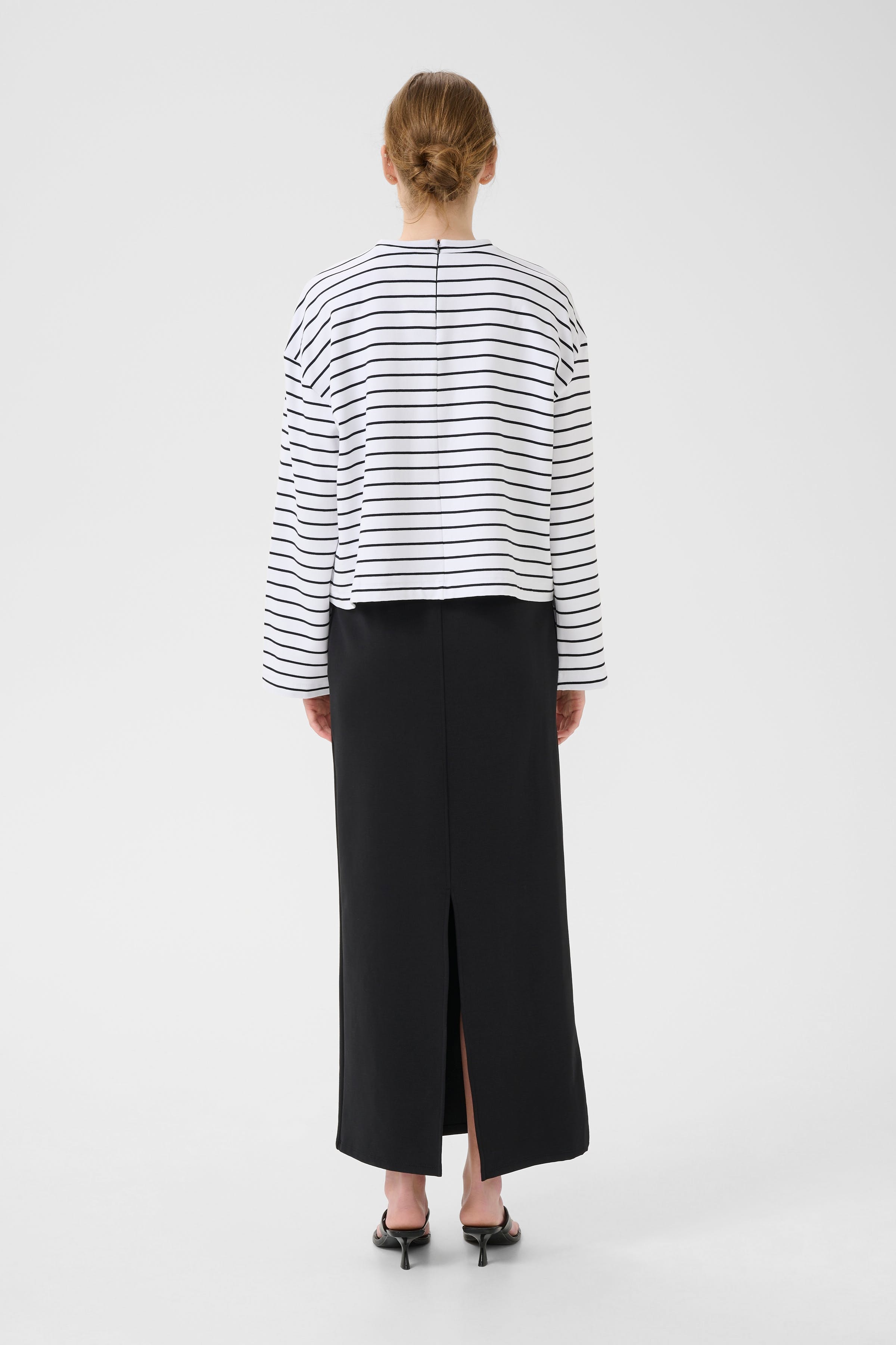 GZimina Rock LOOKBOOK BACK 10910115-100017