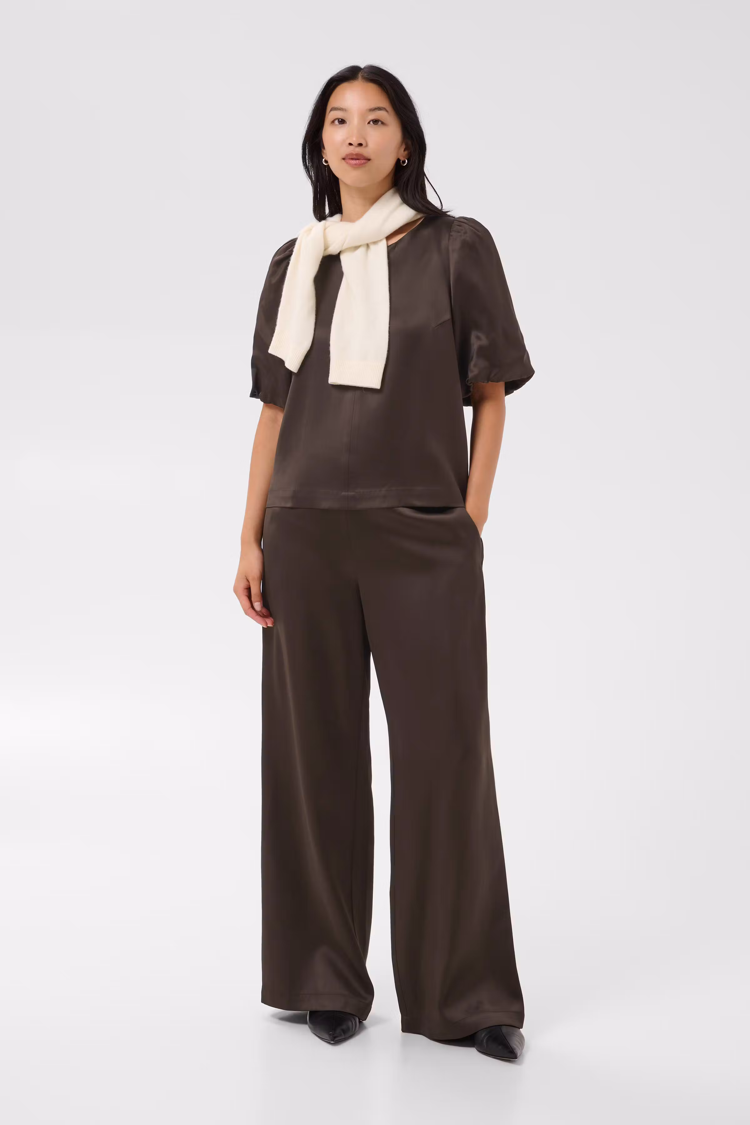 DalillaPW Byxor LOOKBOOK FRONT 30310929-191106