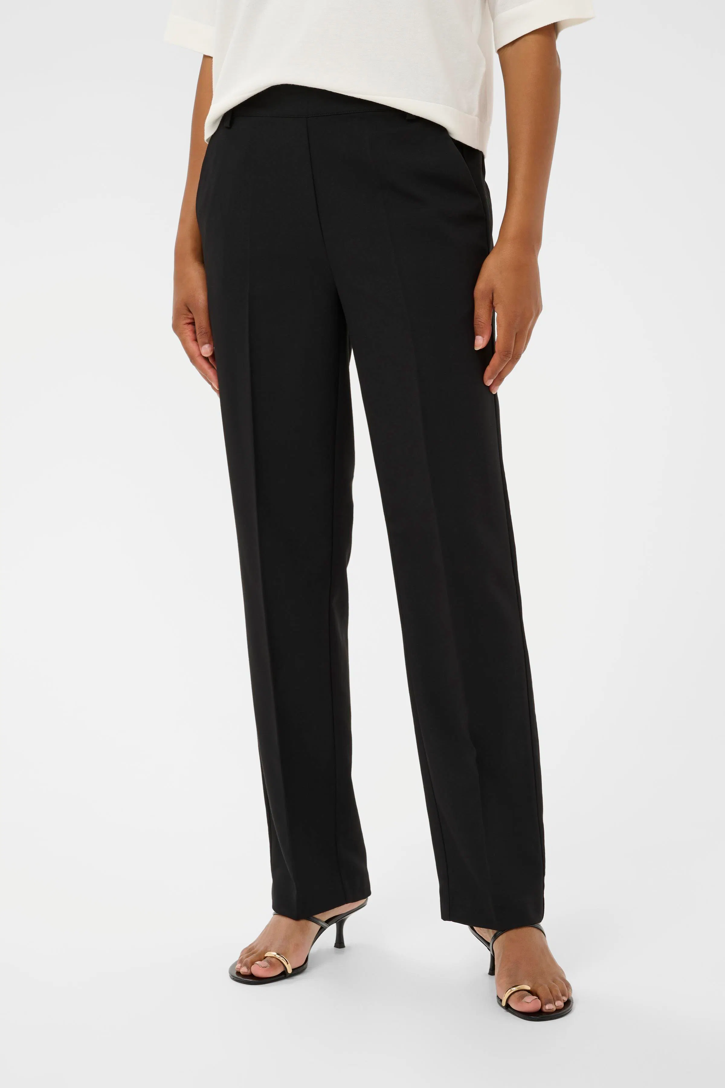 KAsakura Long Pants in black deep colour | KAFFE Clothing