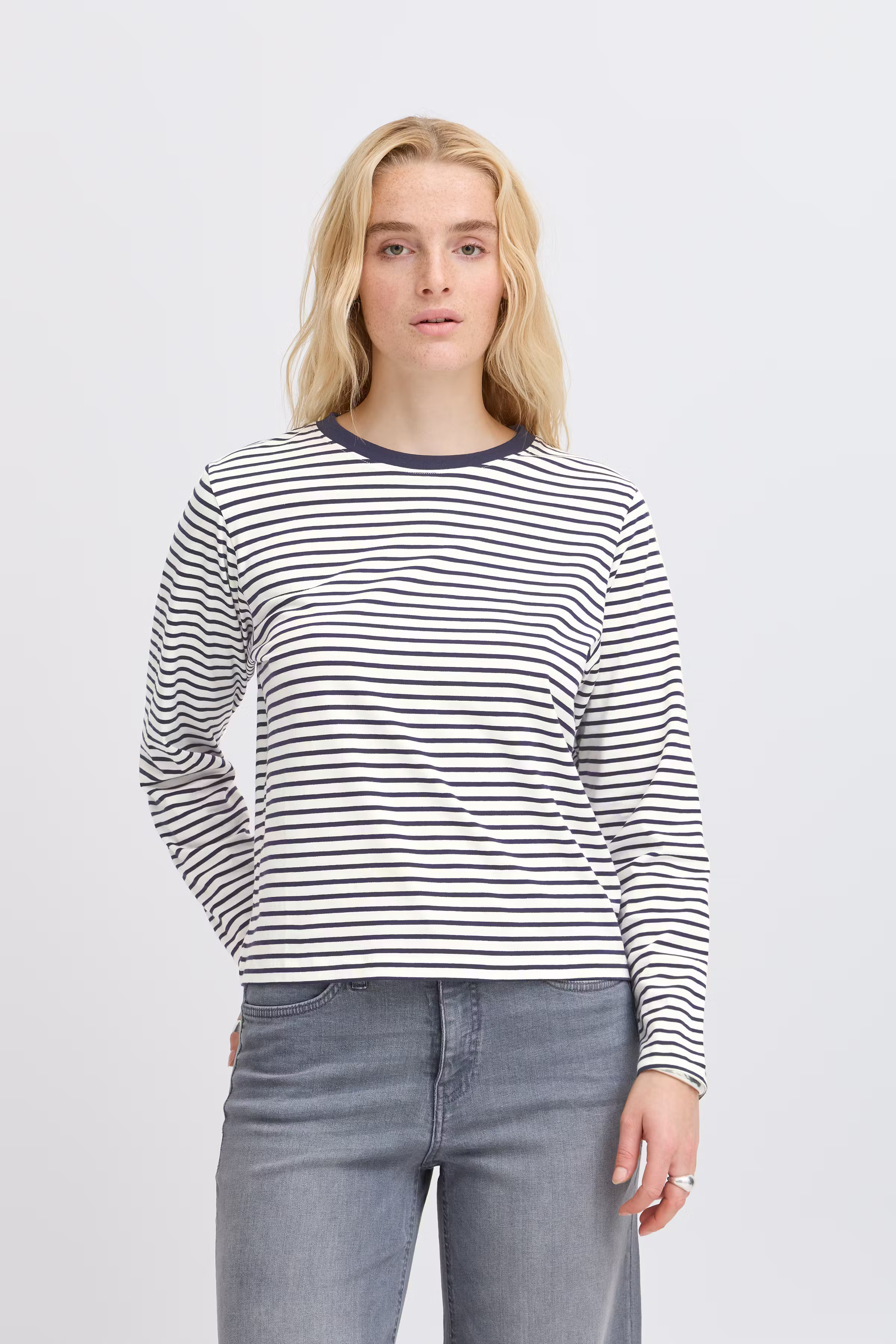 IHMIRA Langarm-Shirt LOOKBOOK FRONT 20122519-204826