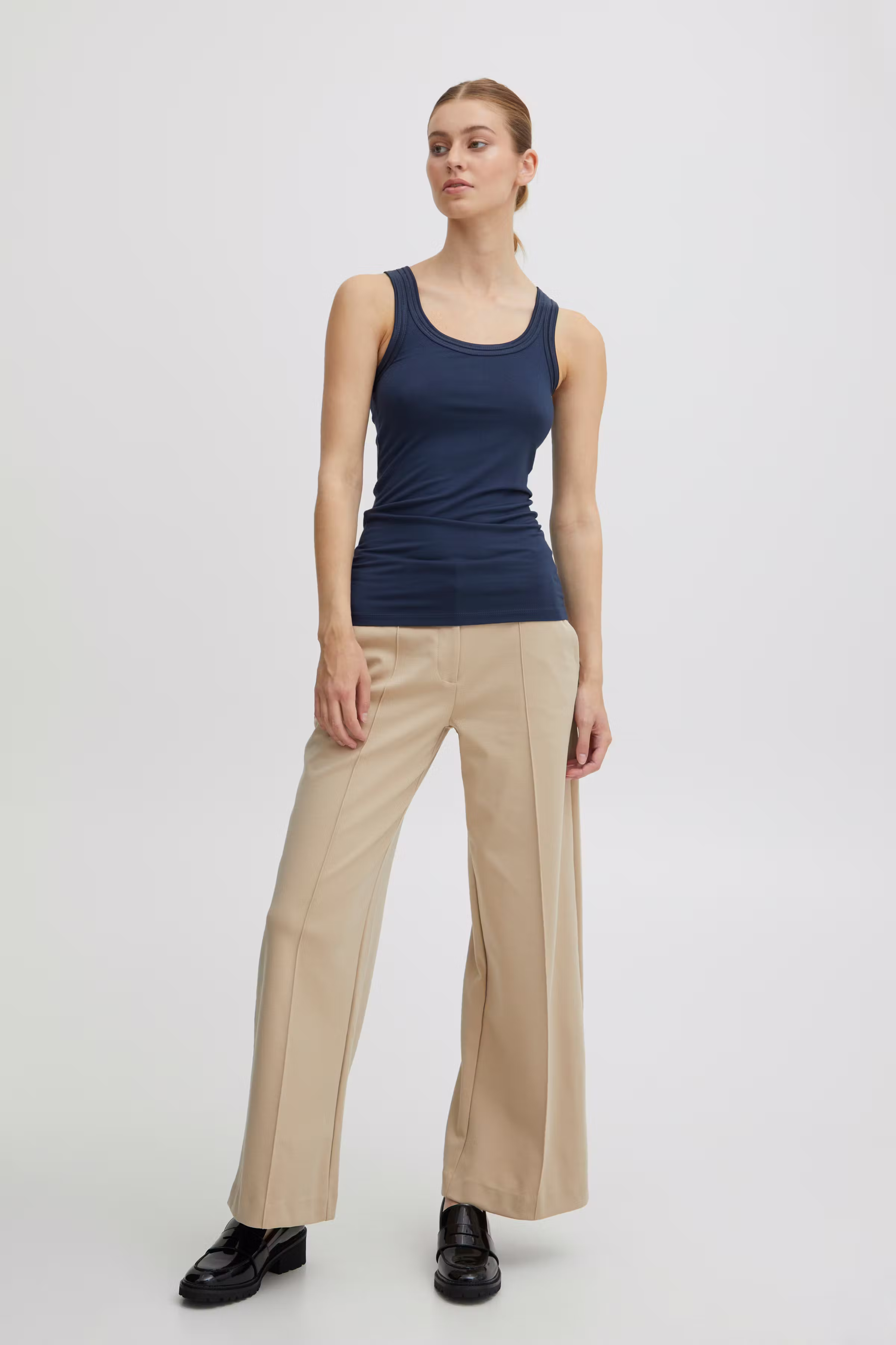 Jersey top LOOKBOOK FRONT 20101231-14044