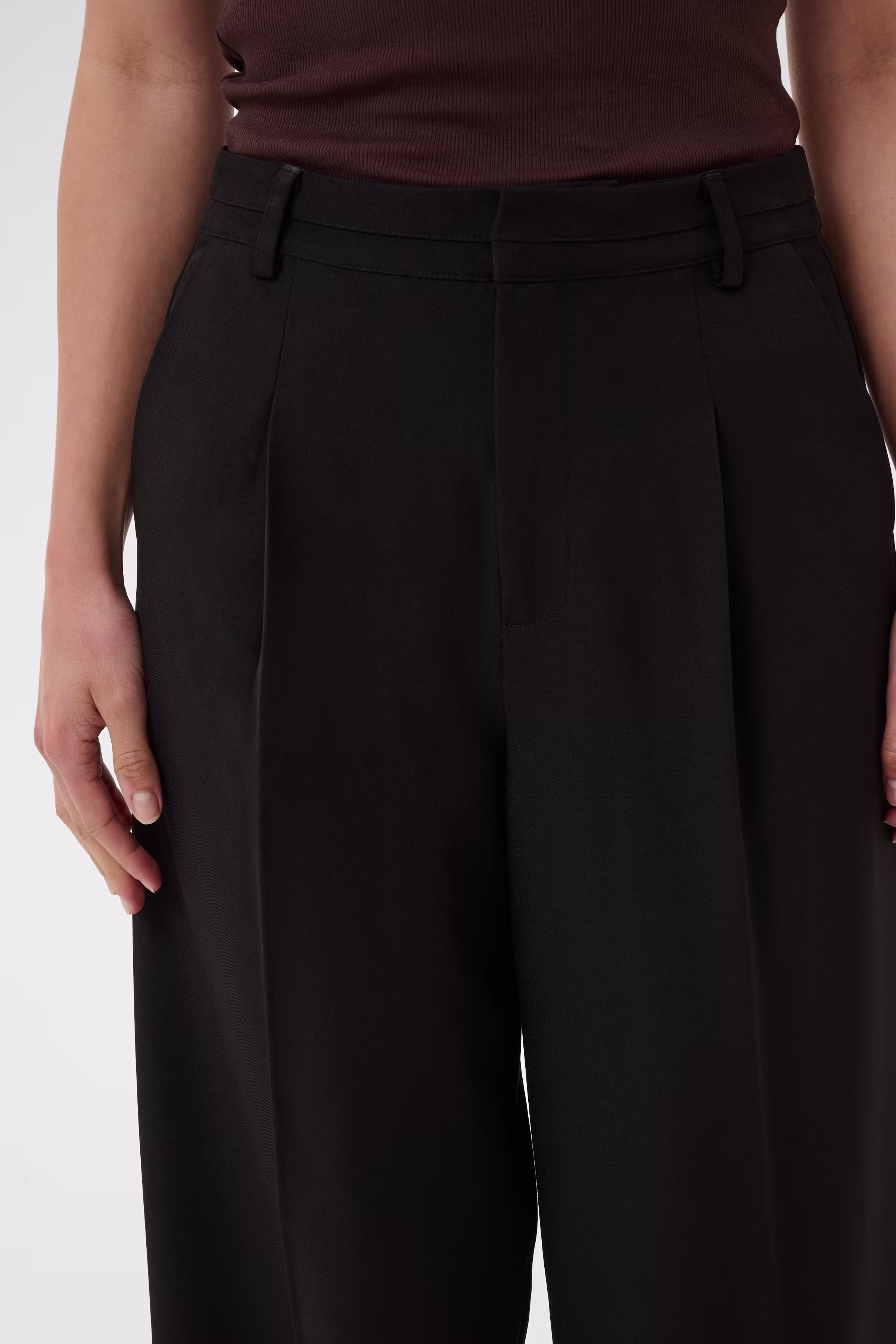 KAlima Trousers LOOKBOOK DETAIL 10511797-100121