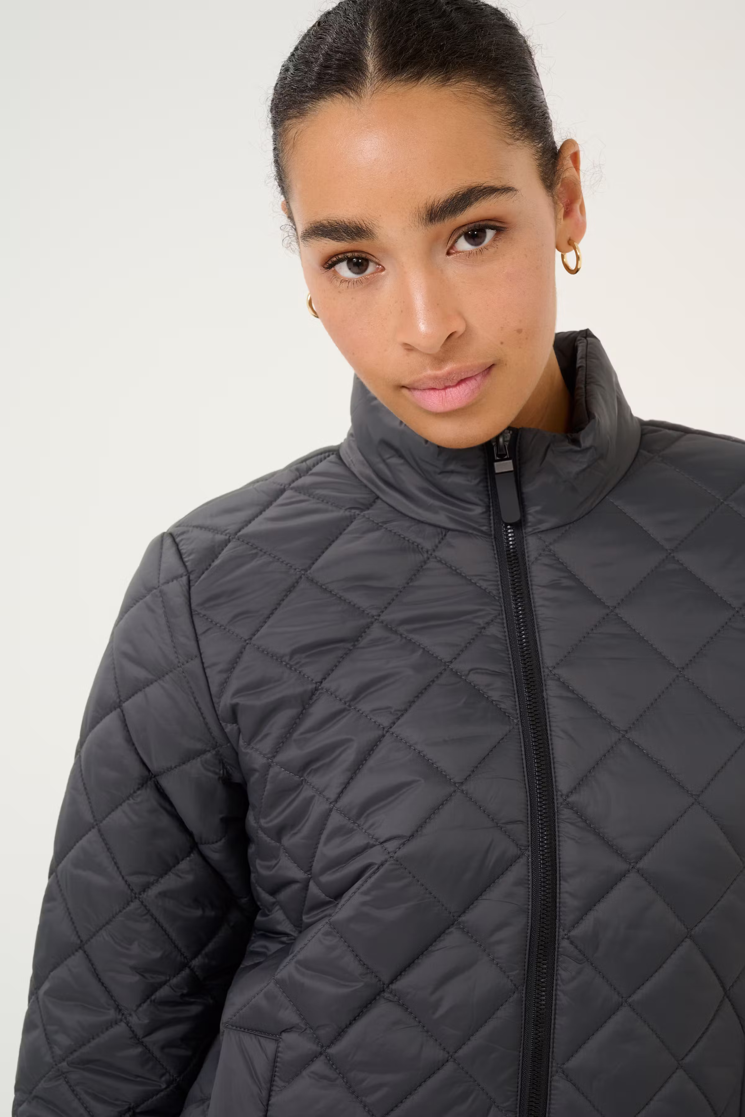 KAloreen Mantel LOOKBOOK DETAIL 10509468-190205