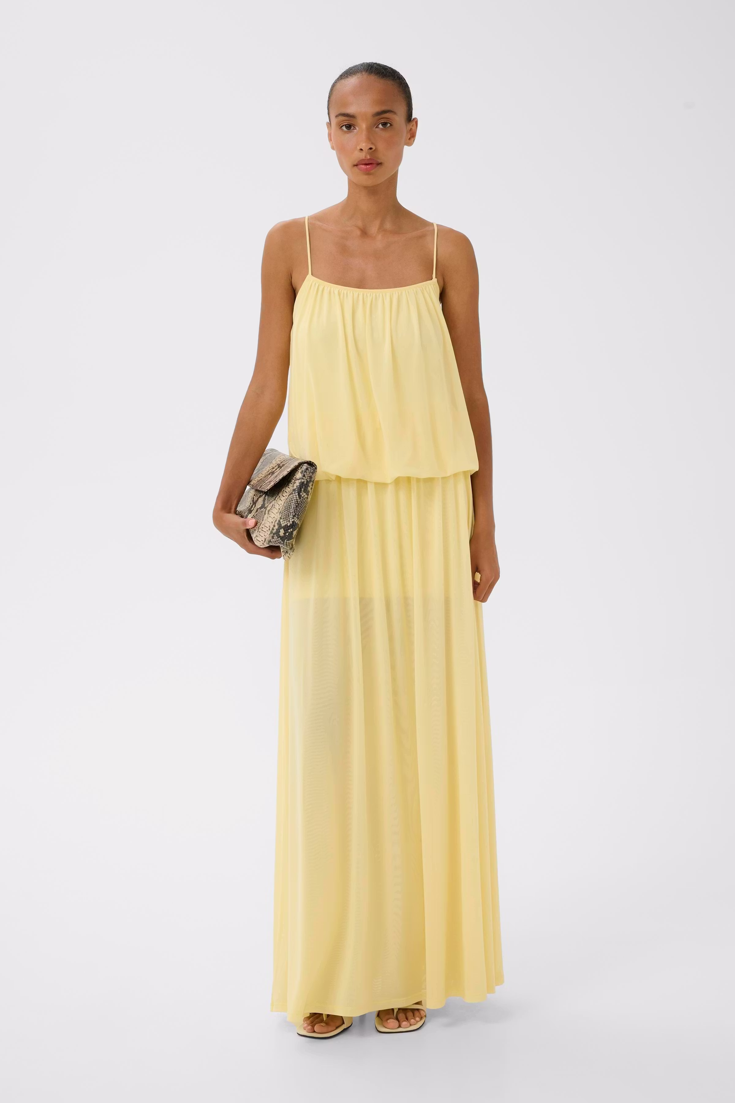 GZsamera Dress LOOKBOOK FRONT 10911215-120722