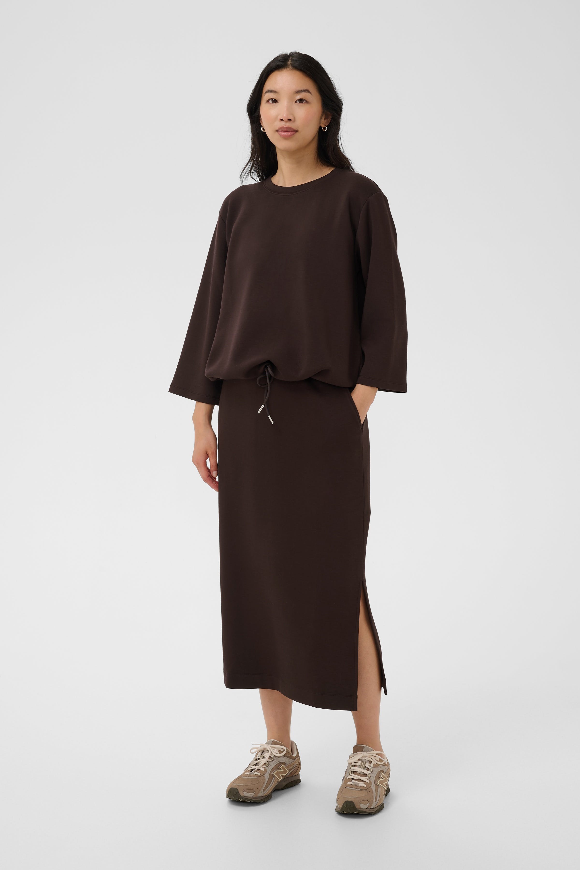 ChelseyPW Sweatshirt LOOKBOOK FRONT 30310827-191106