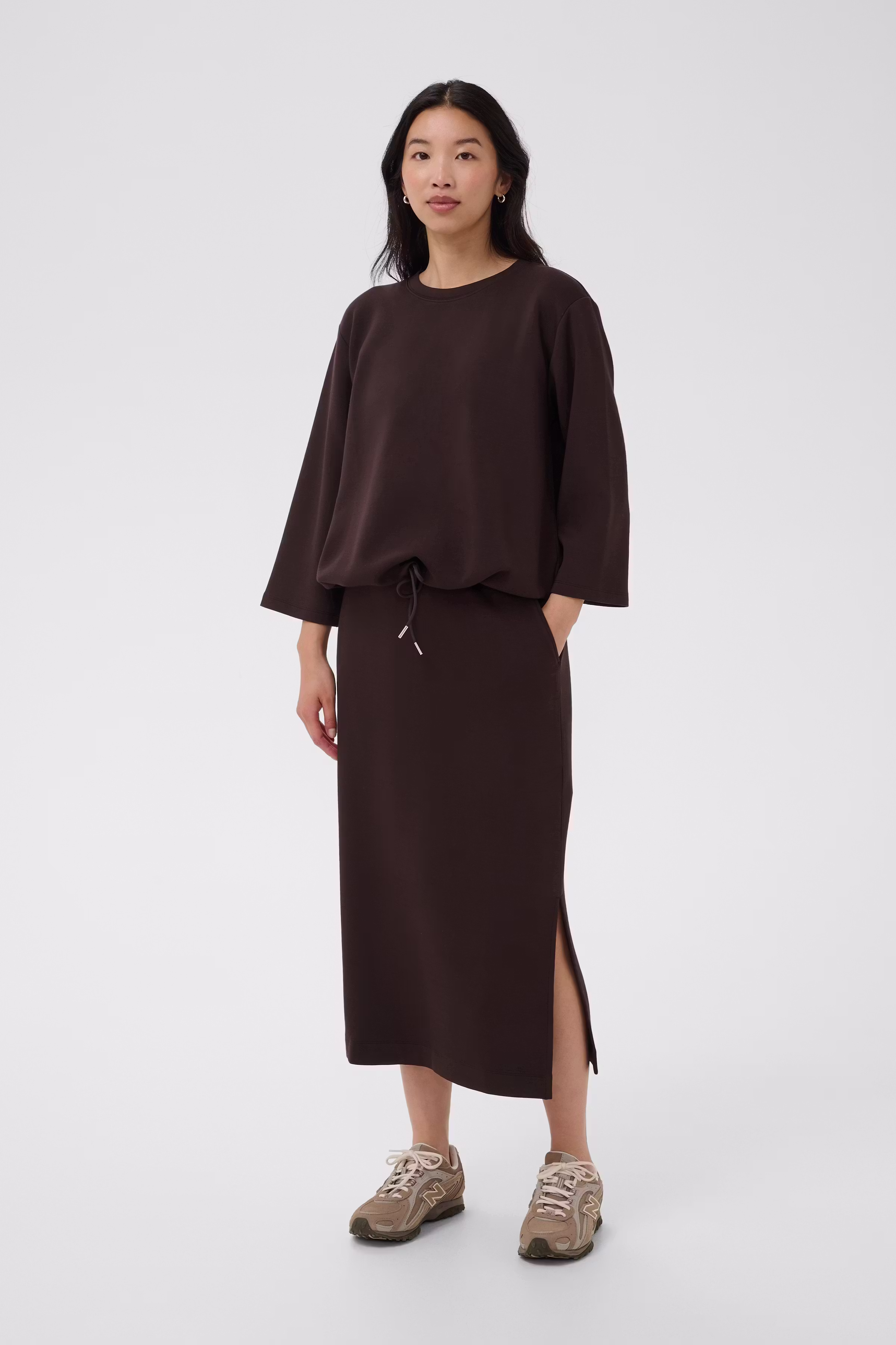 ChelseyPW Sweatshirt LOOKBOOK FRONT 30310827-191106