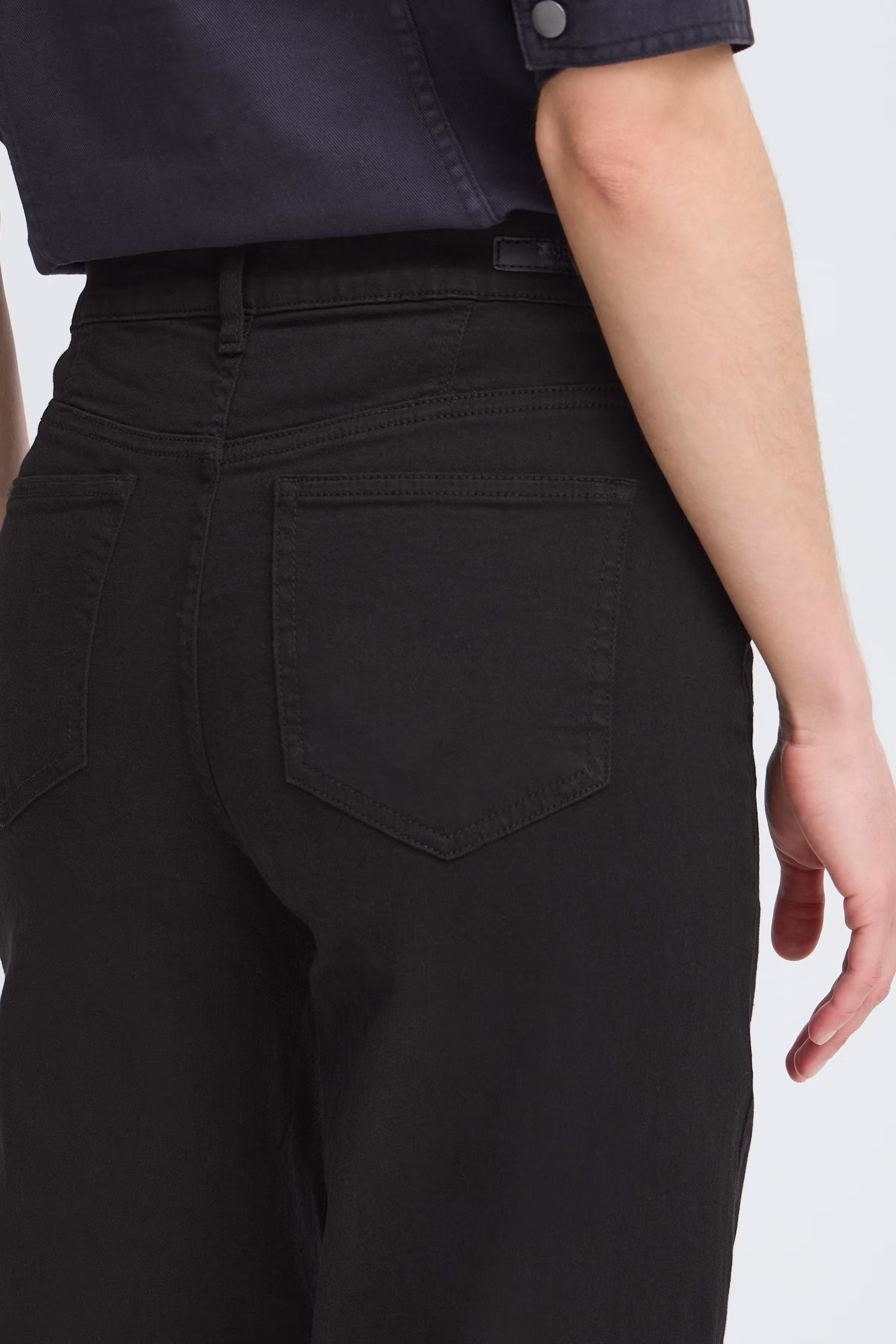 BYLYDIA Jeans LOOKBOOK DETAIL 20817021-200451