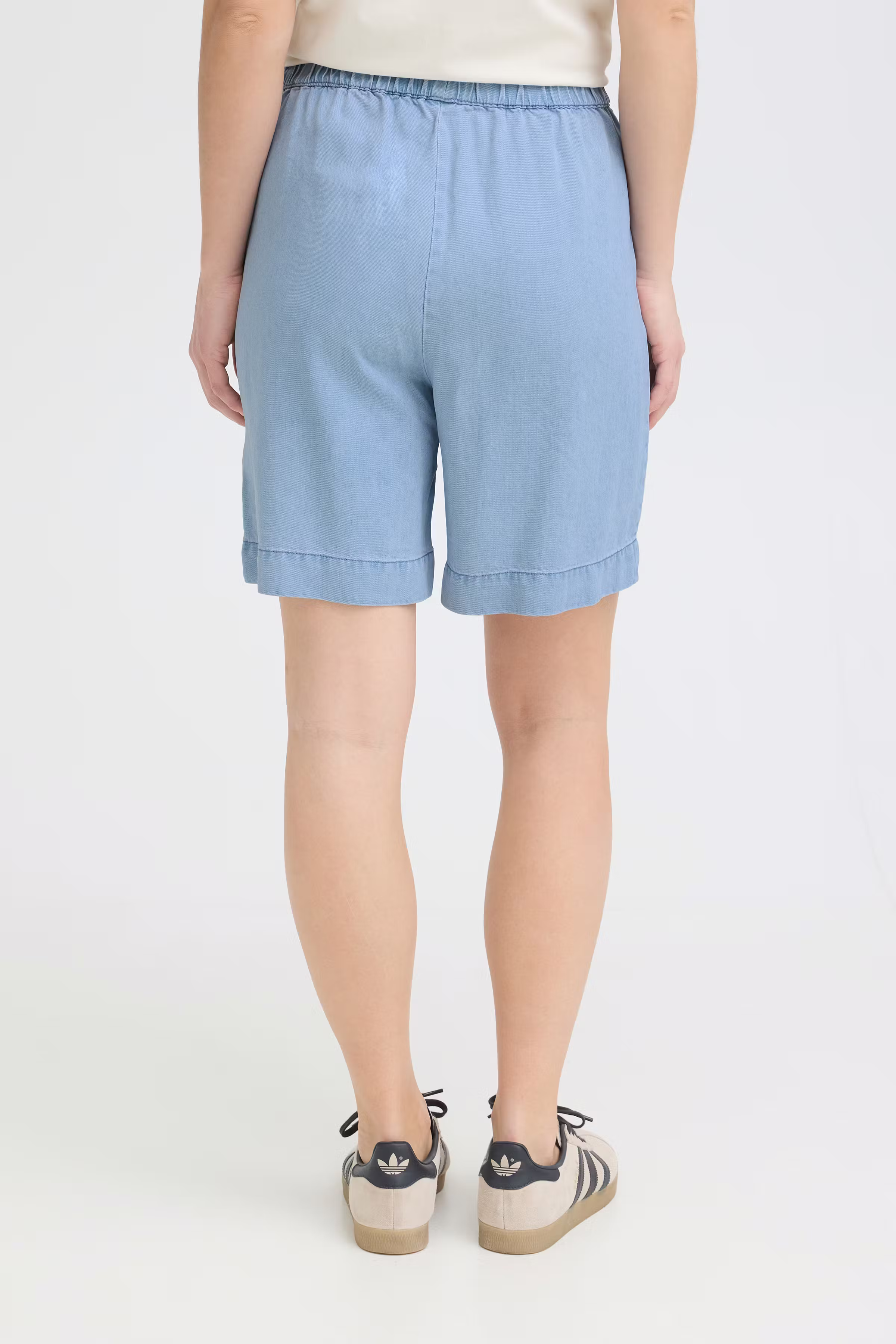 PZCHRISTA Shorts LOOKBOOK BACK 50210544-200008