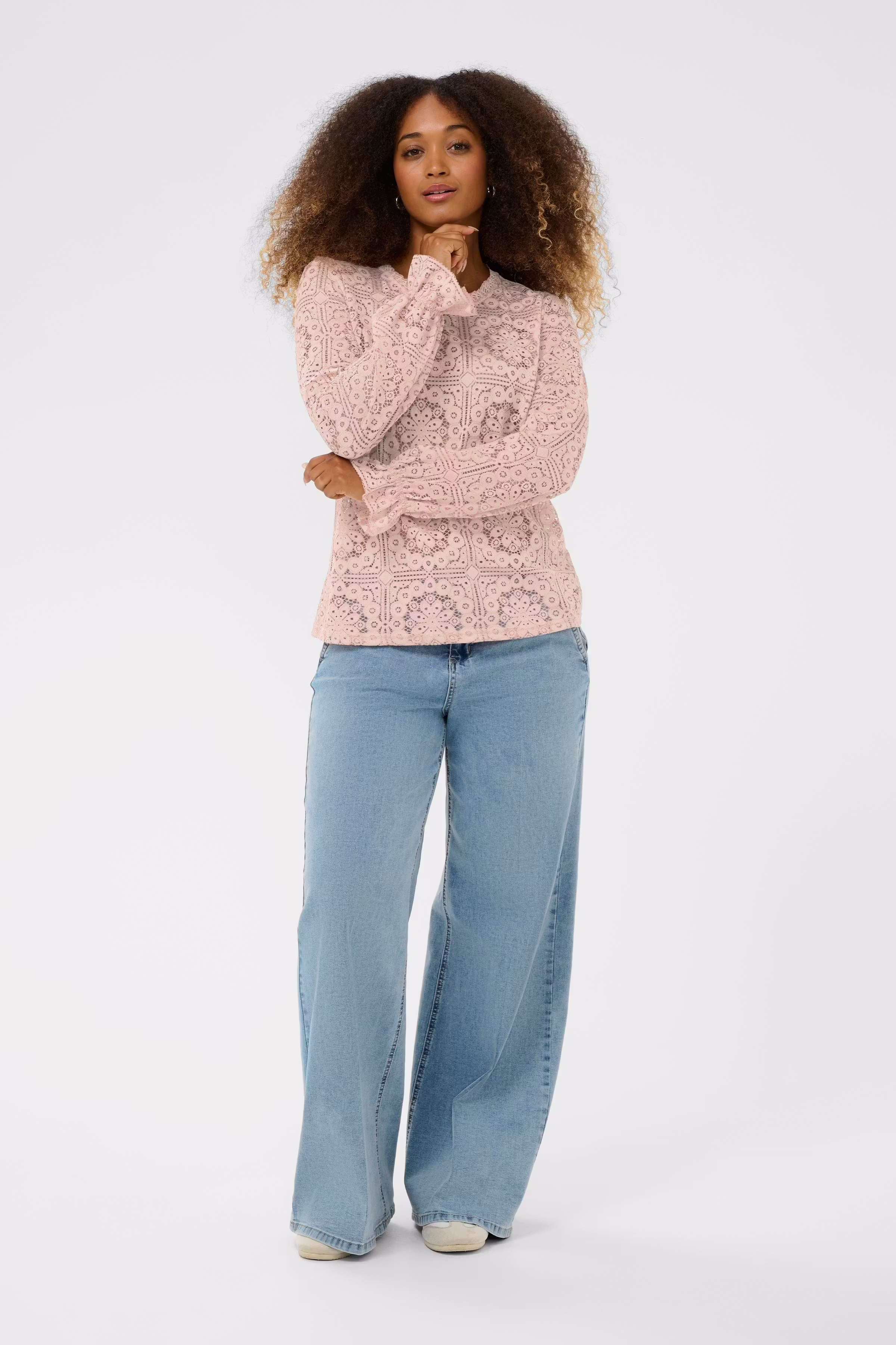 CRTiley Blouse LOOKBOOK FRONT 10607994-151905