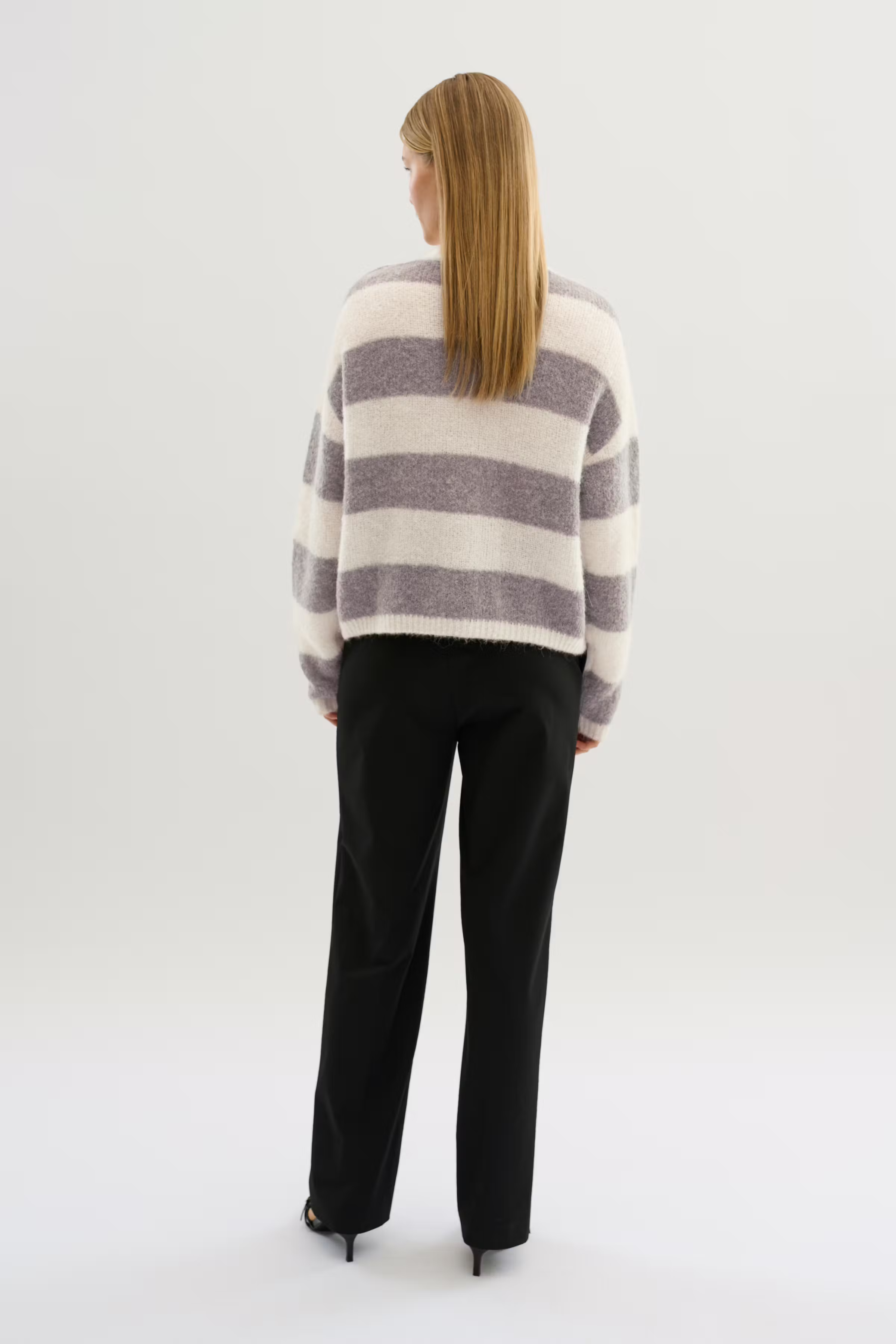 KBRullja Cardigan LOOKBOOK BACK 10105199-110103