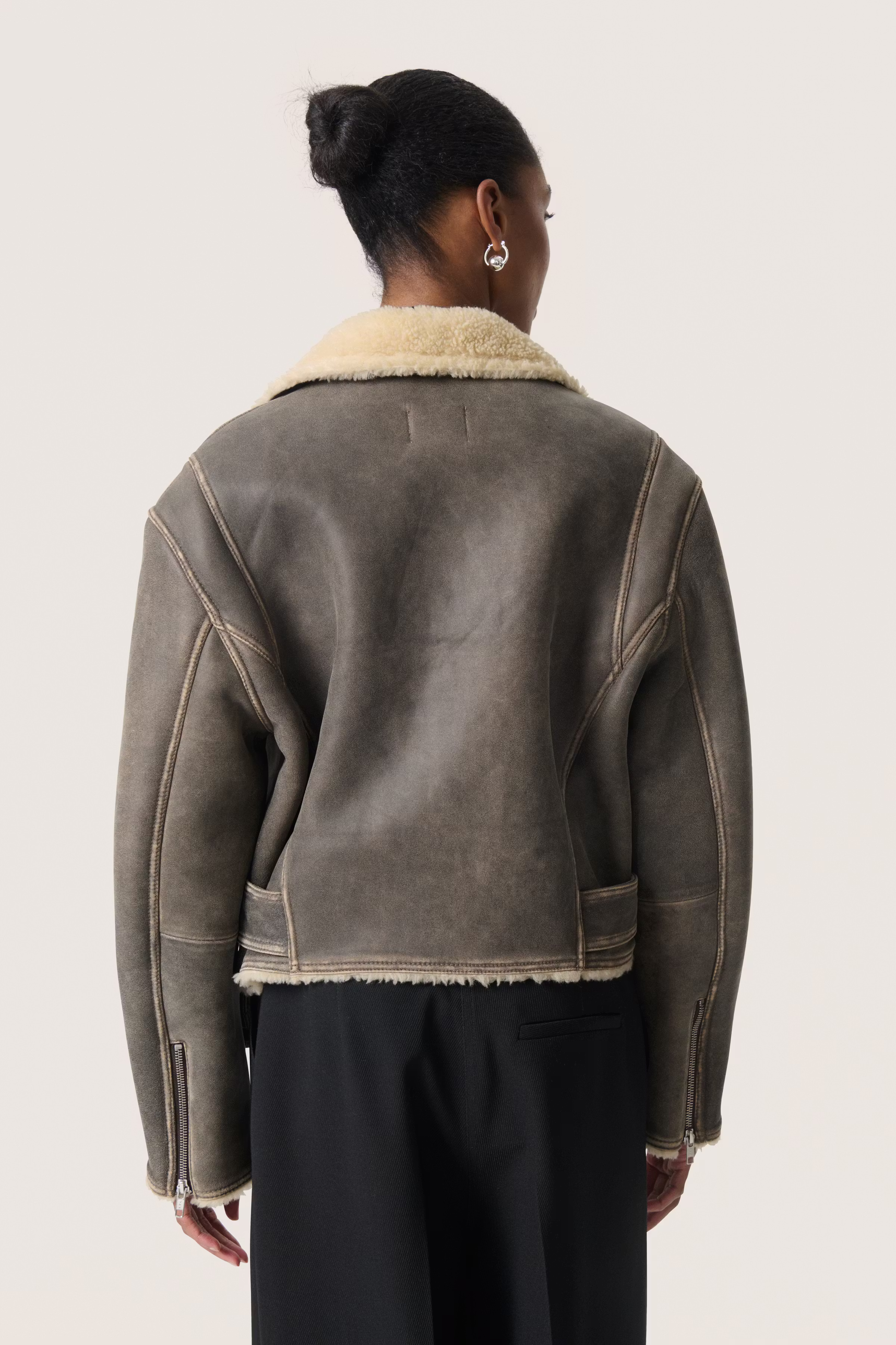 SLFiorella Leather jacket LOOKBOOK BACK 30408556-304157